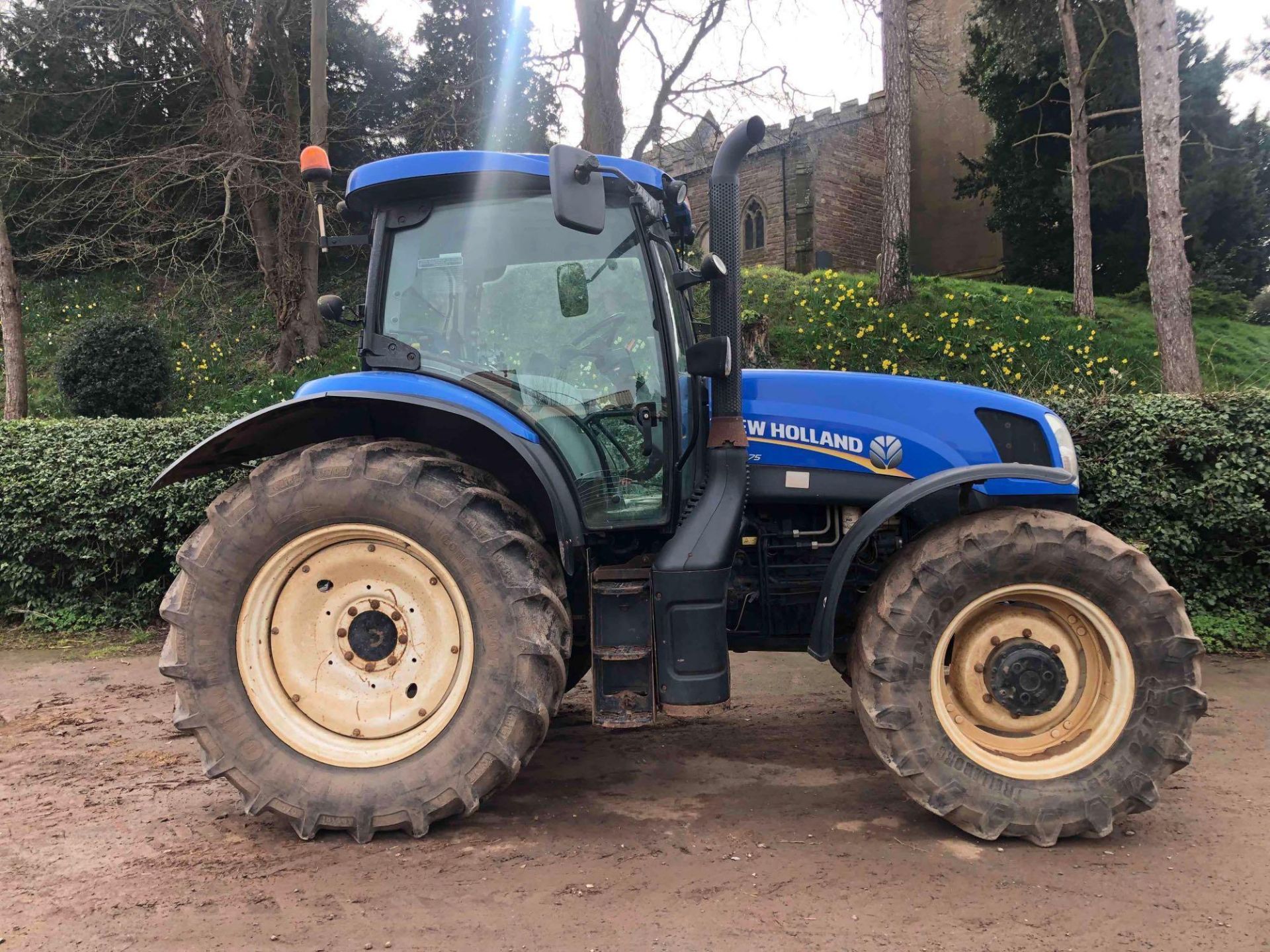 2013 New Holland T6.175 4wd tractor, 3 manual spools, air, on 420/70R28 front and 520/70R38 rear whe - Bild 17 aus 26