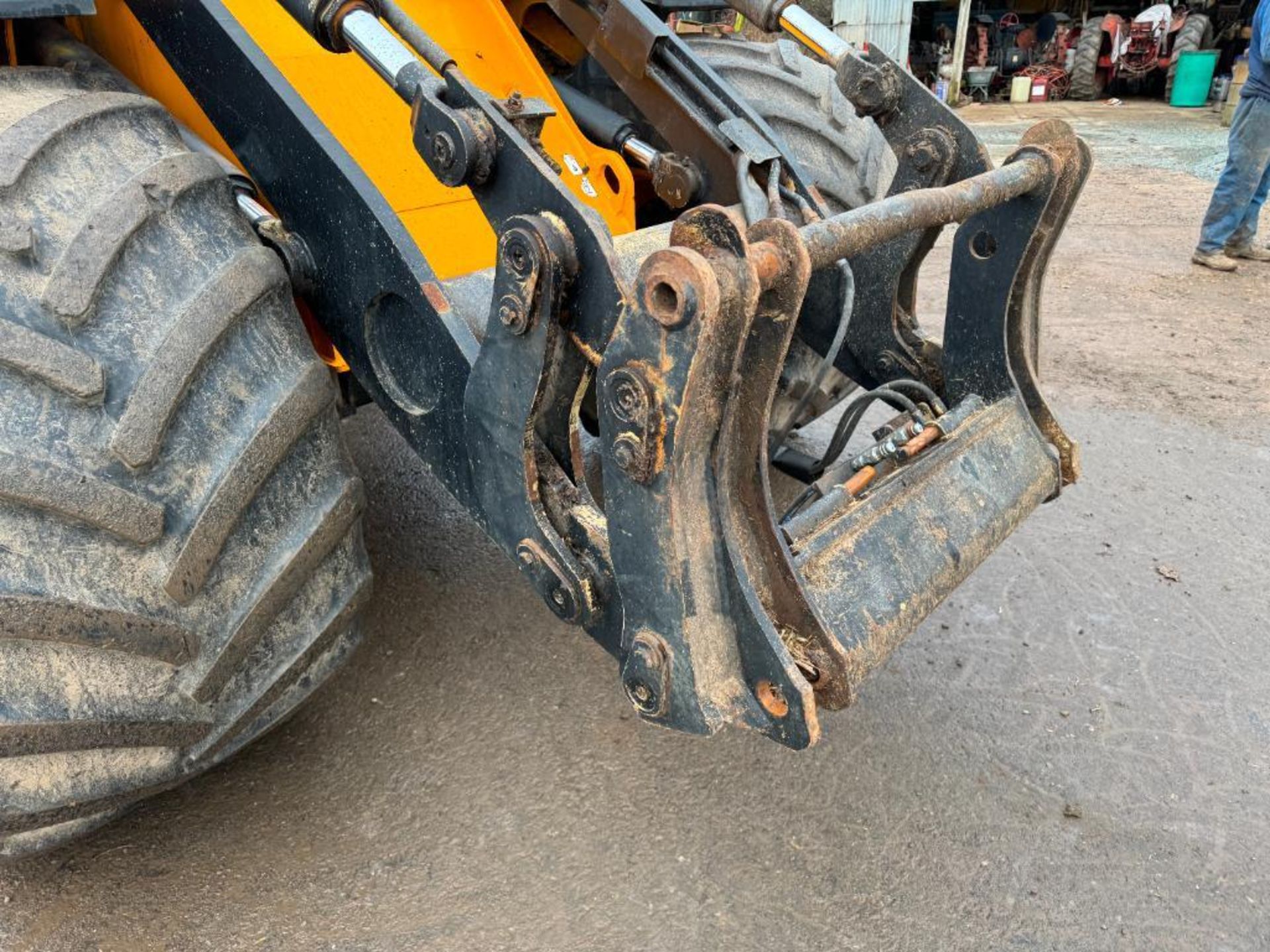 2014 JCB 418S T4i IIIB loading shovel with Volvo headstock on Goodyear 750/55R26 wheels and tyres. R - Image 17 of 20