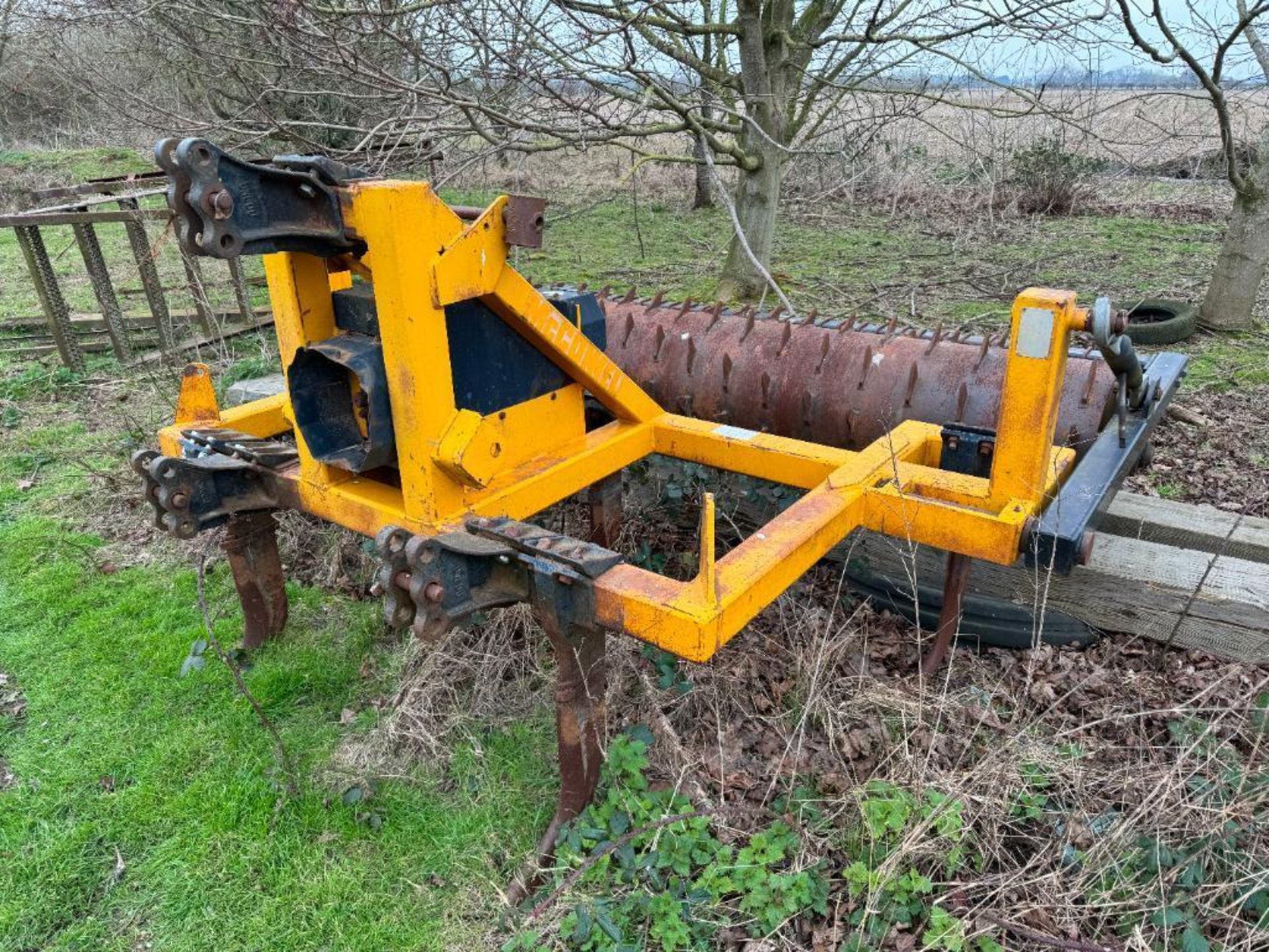 McConnel Shakerator 5 leg cultivator with rear packer. Serial No: 27CK05-95 c/w additional Oxford ro - Image 3 of 6