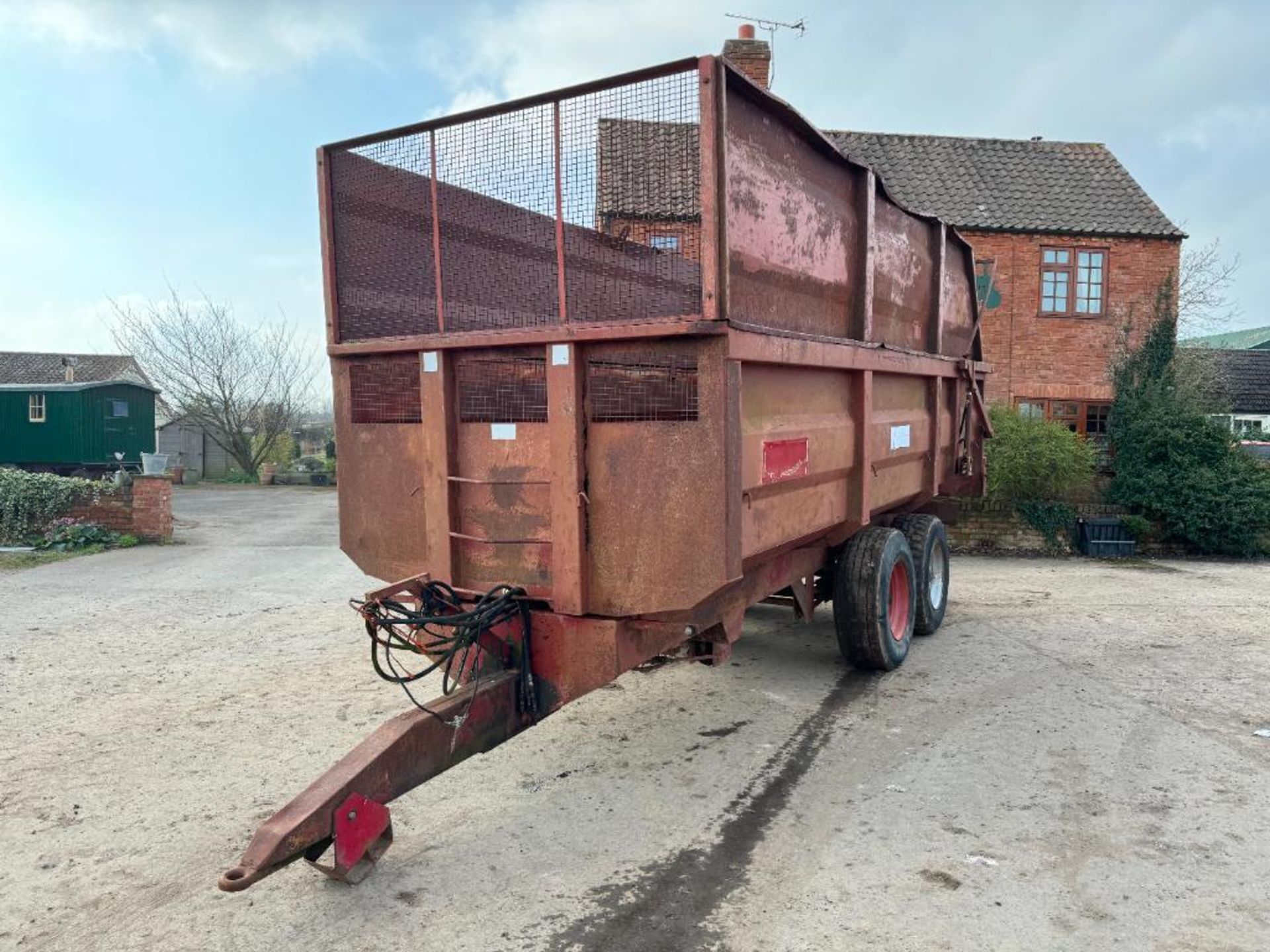 1995 Richard Western 12t twin axle root trailer with hydraulic tailgate and grain chute with silage