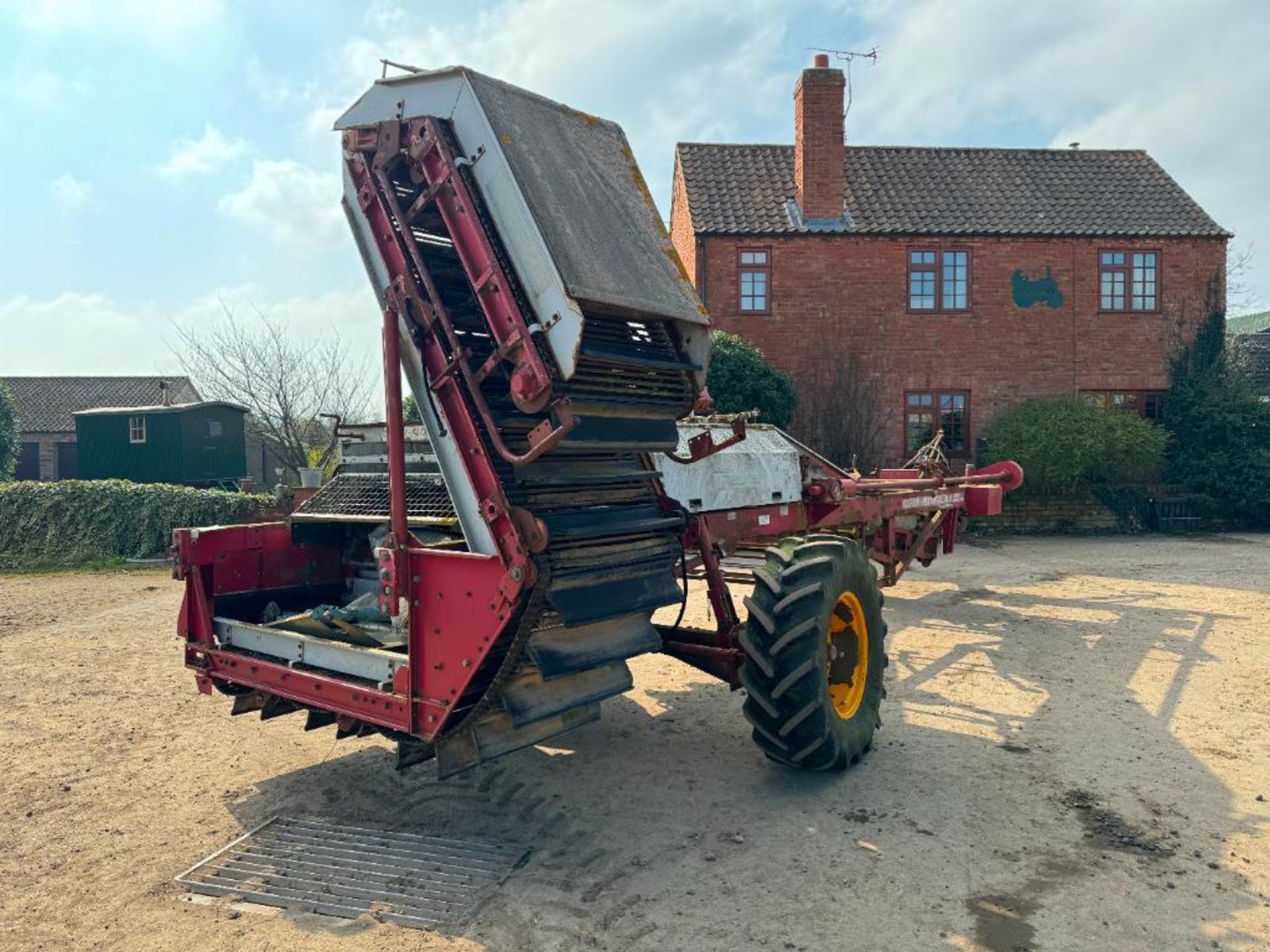 Reekie Clean Flow 2000 potato harvester. Spares or repairs - Image 5 of 12