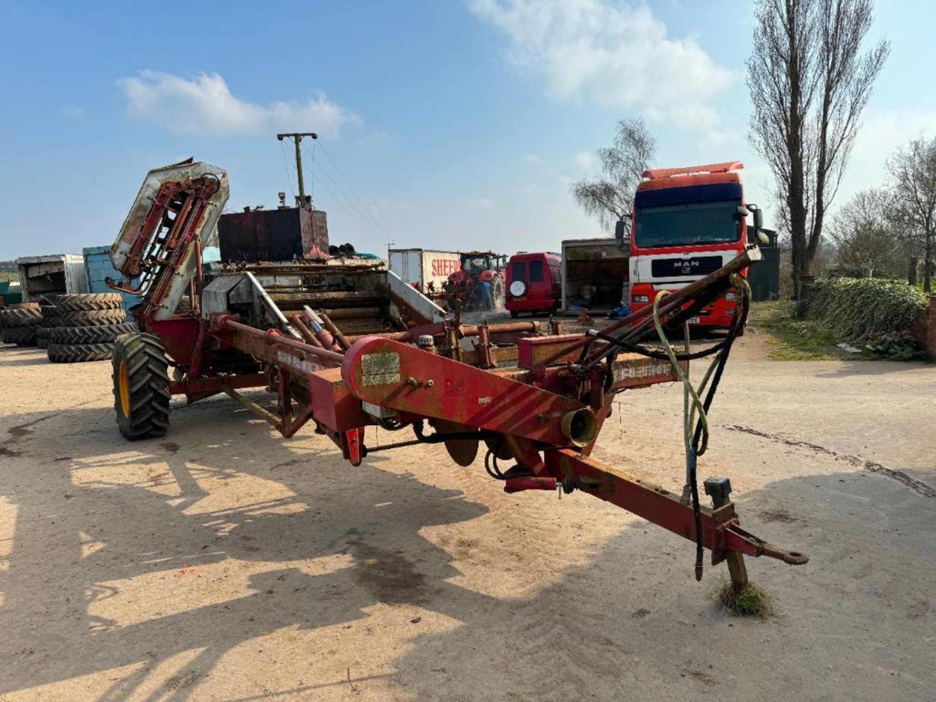 Reekie Clean Flow 2000 potato harvester. Spares or repairs - Image 2 of 12