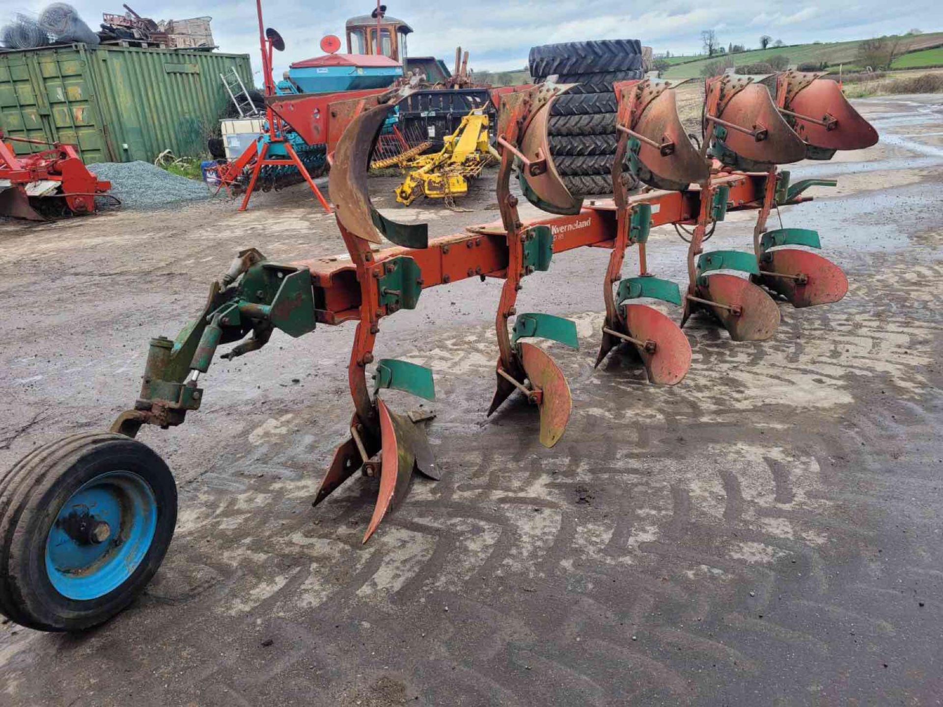 Kverneland LD85 5f (4f+1f) reversible plough with skimmers, manual vari-width - Image 2 of 7