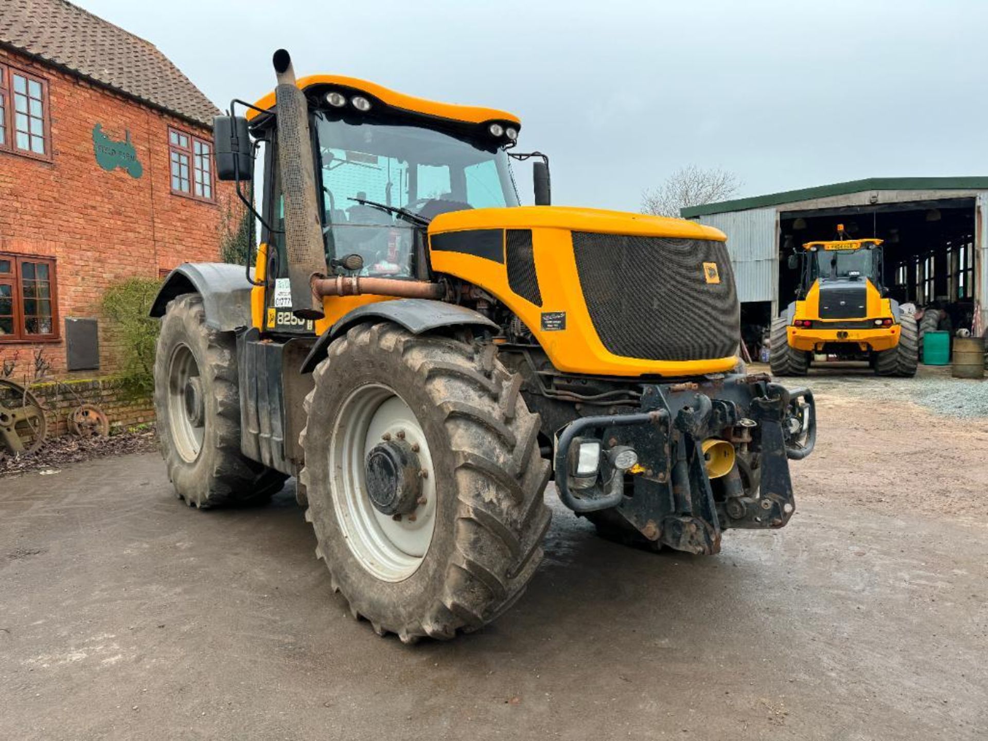 2006 JCB Fastrac 8250 Vario 65kph 4wd tractor with 4 electric spools, air brakes, front linkage and - Image 8 of 24