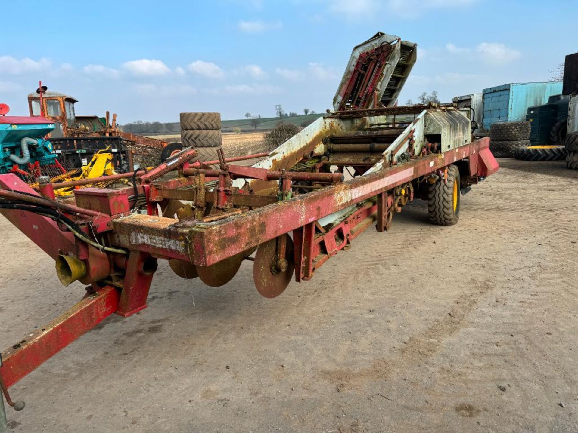 Reekie Clean Flow 2000 potato harvester. Spares or repairs - Image 10 of 12