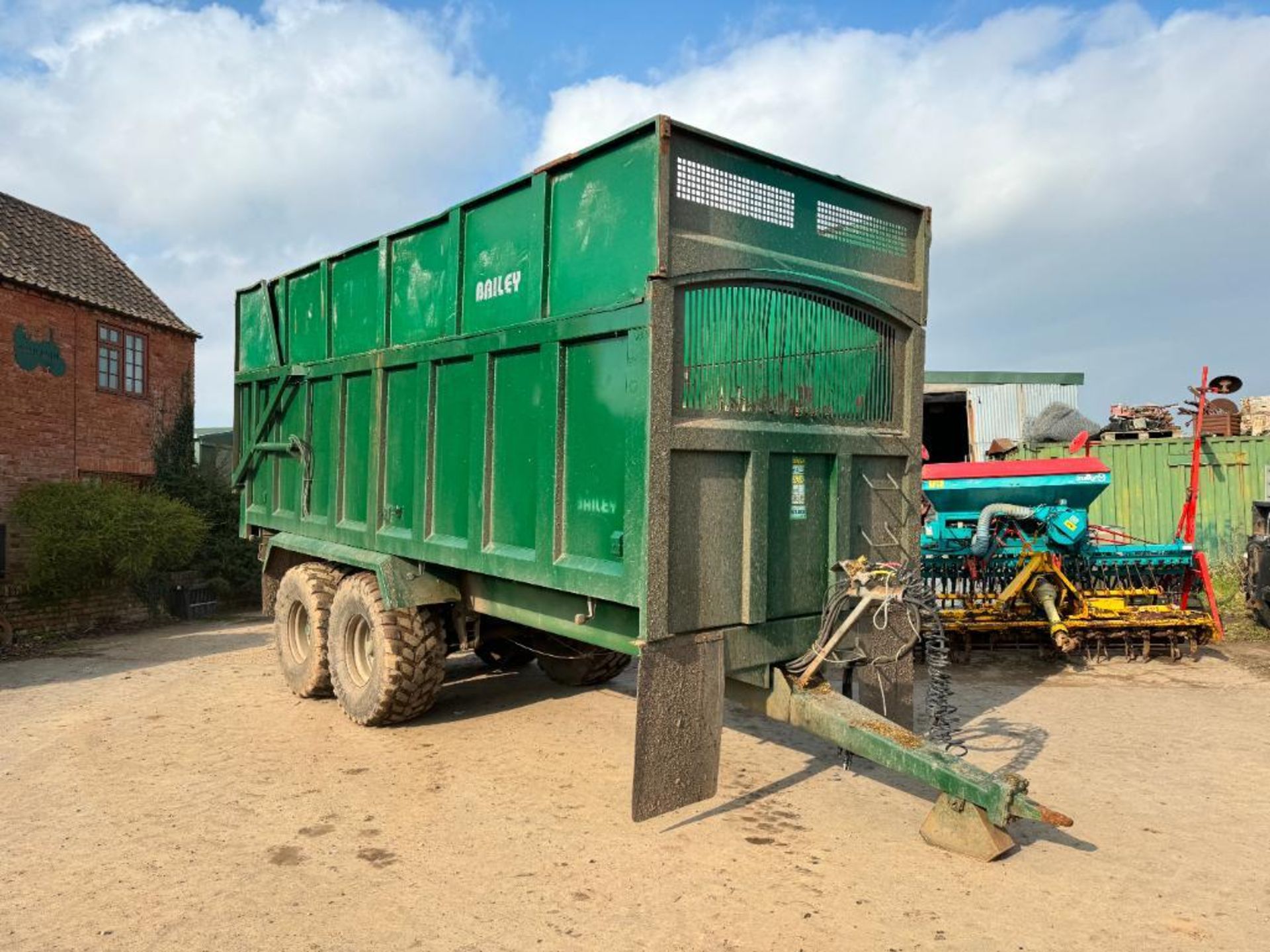 2014 Bailey 18t Beeteaper twin axle trailer with sprung drawbar, air brakes, WABCO LSV, hydraulic ta - Image 10 of 15