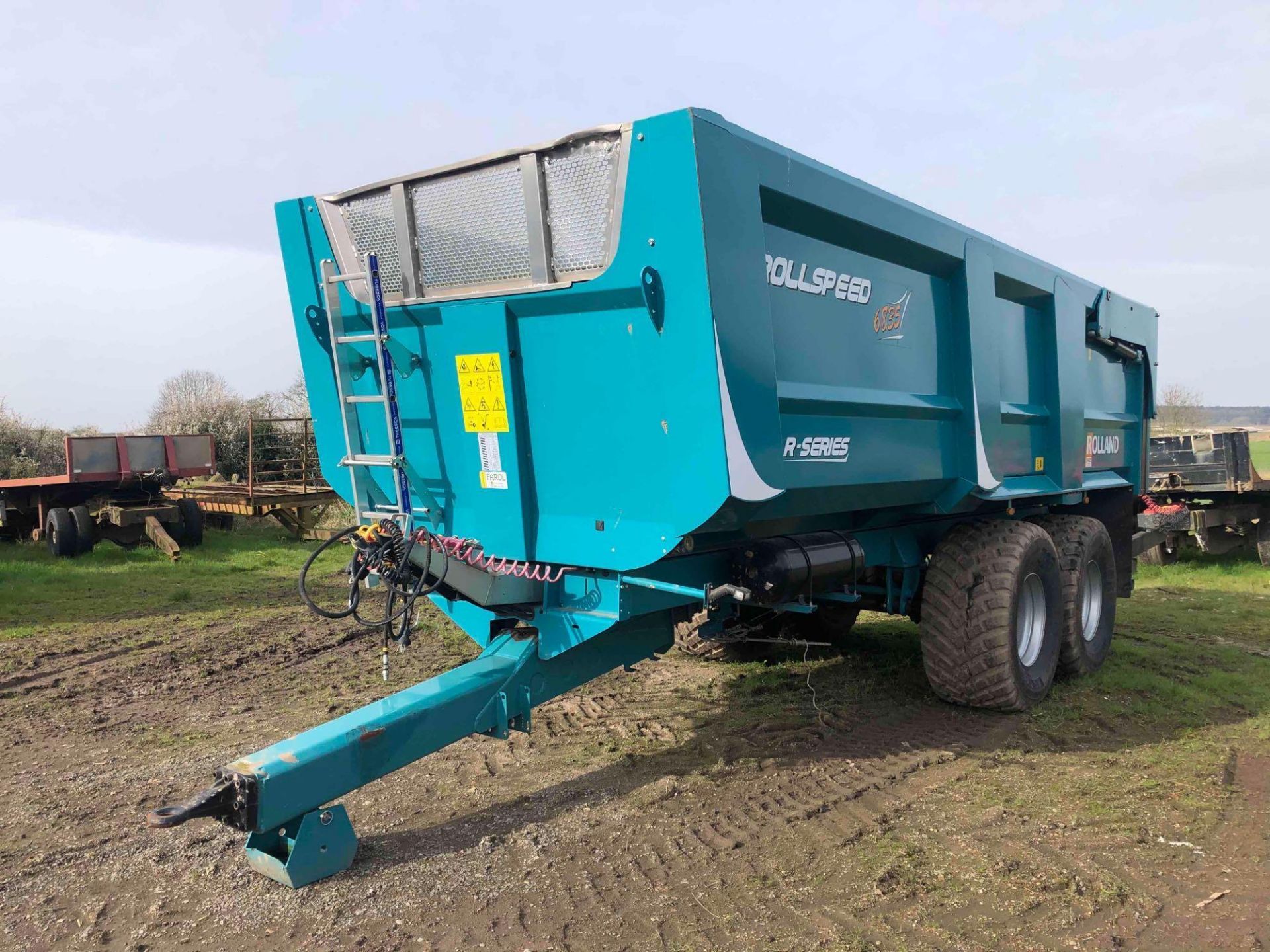 2022 Rolland Rollspeed 6835 18t twin axle grain trailer with sprung drawbar, air brakes, hydraulic t - Image 10 of 13