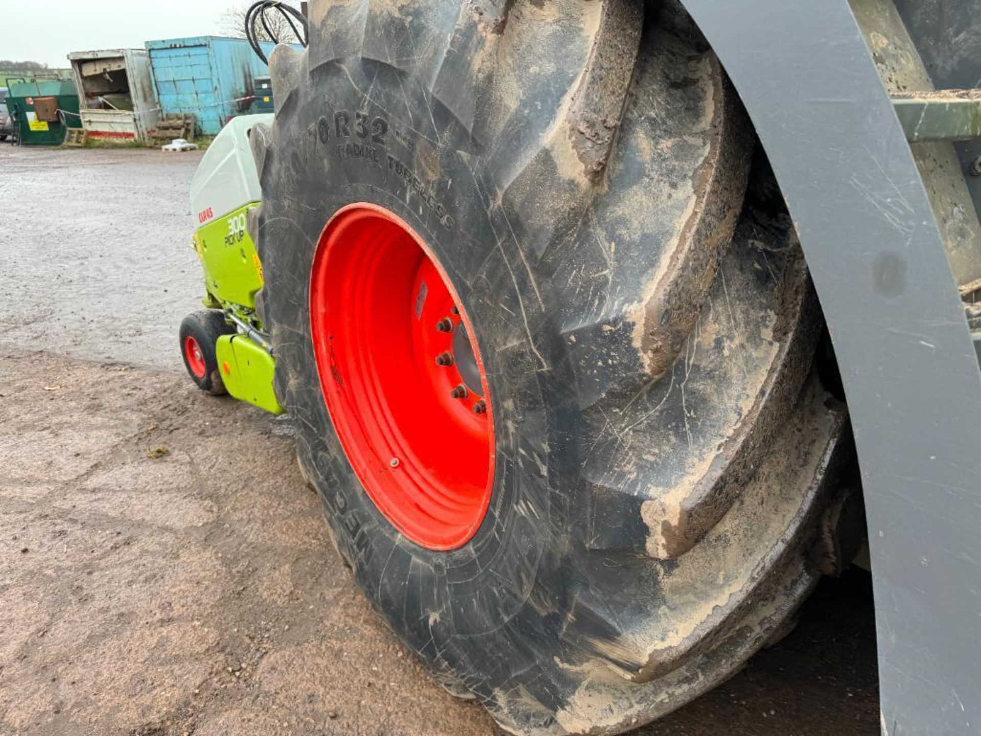 2014 Claas Jaguar 970 self-propelled forage harvester with rock stop, metal detector, rear and spout - Image 8 of 27