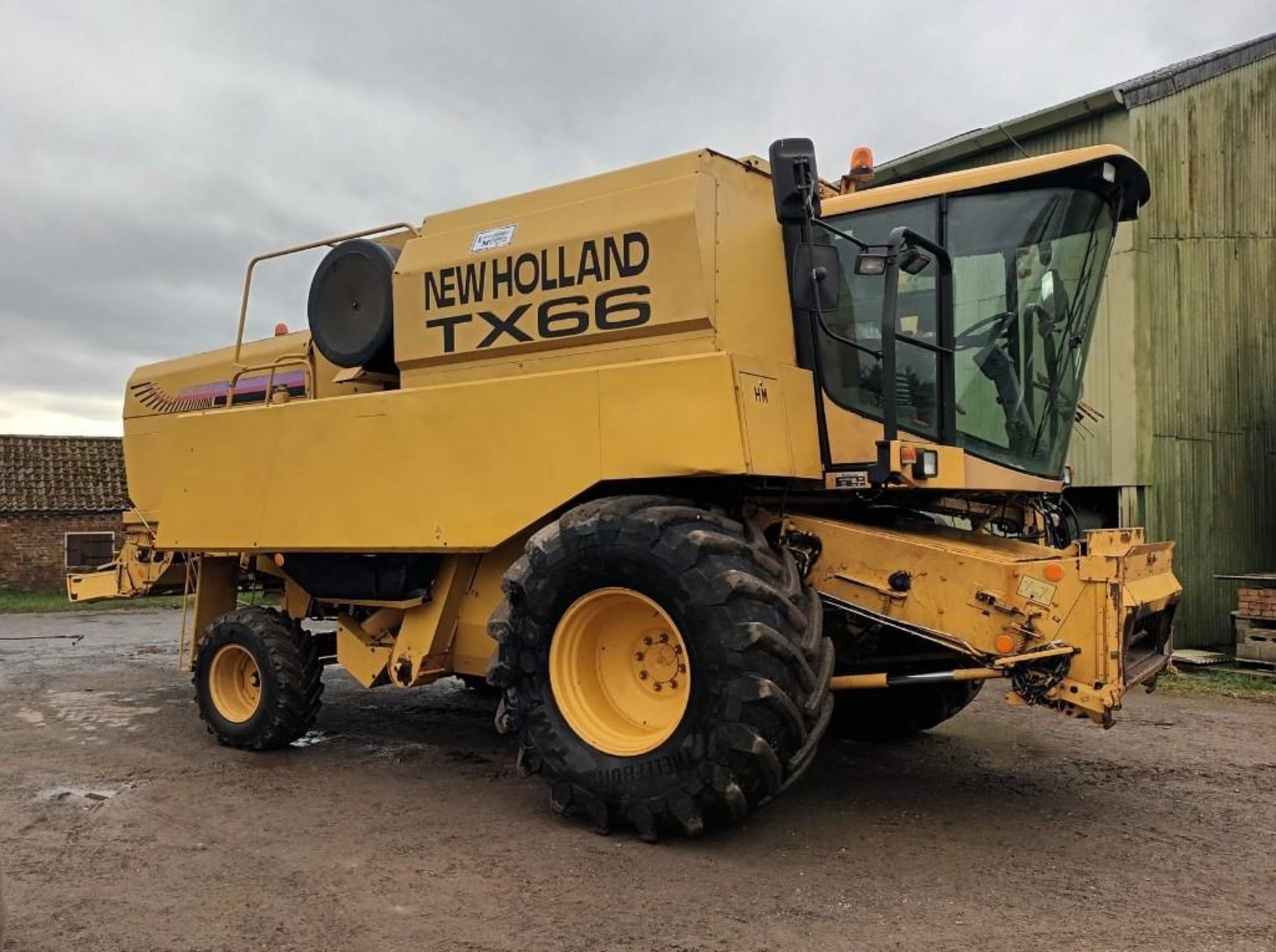 1996 New Holland TX66 combine with 20ft SL header - Image 2 of 25