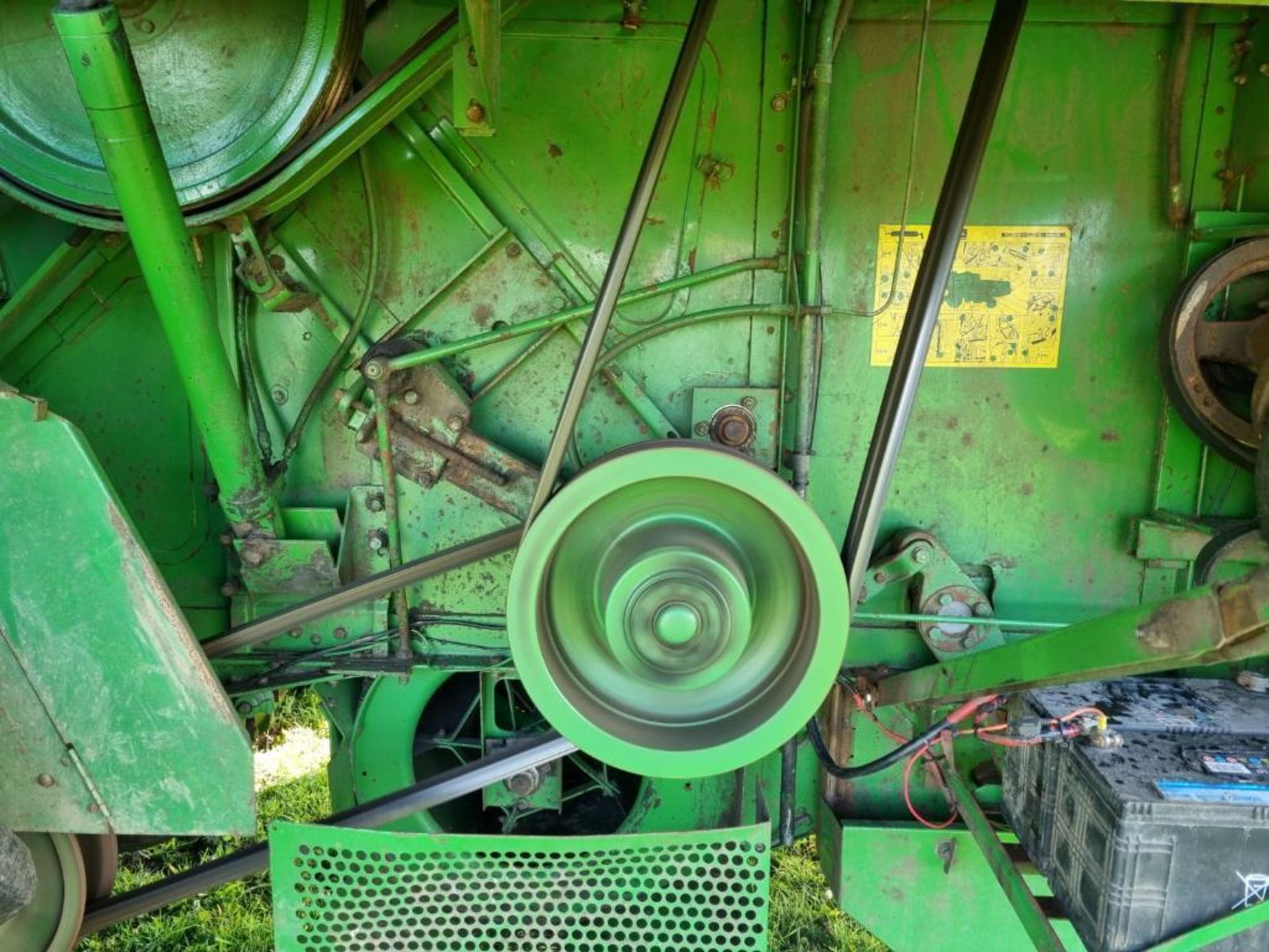 1982 John Deere 1085 combine c/w 2 headers - Image 14 of 27