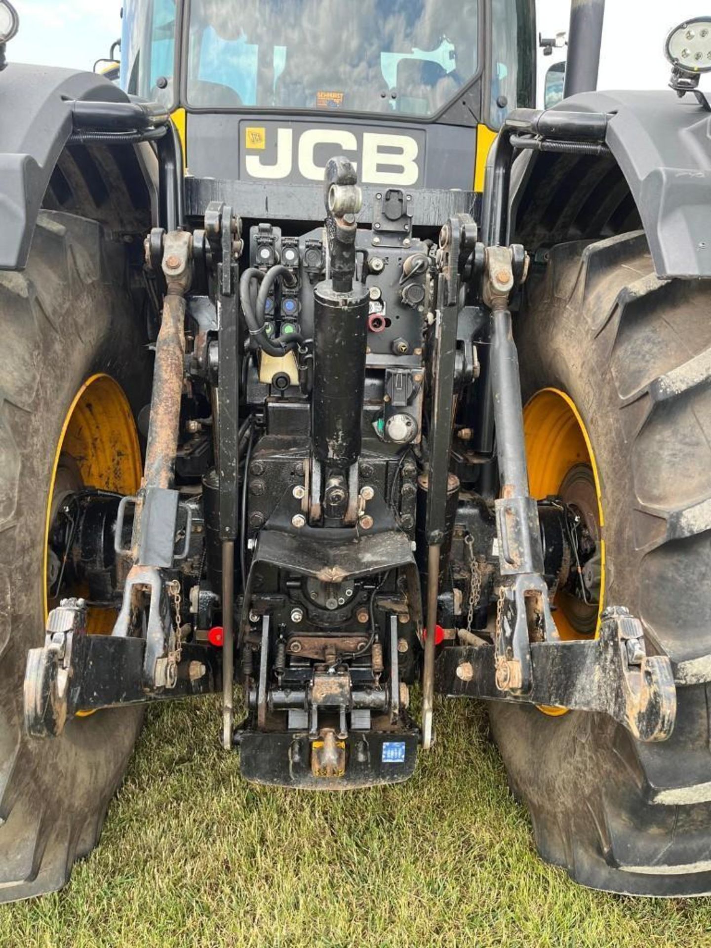 2016 JCB Fastrac 8330 - (Cambridge) - Image 10 of 13