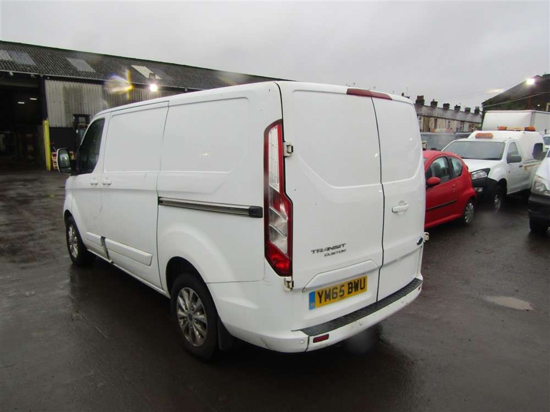 2015 65 reg Ford Transit Custom 270 LTD E-Tech (Smoking And Engine Knocking) (On VCAR) - Image 3 of 7