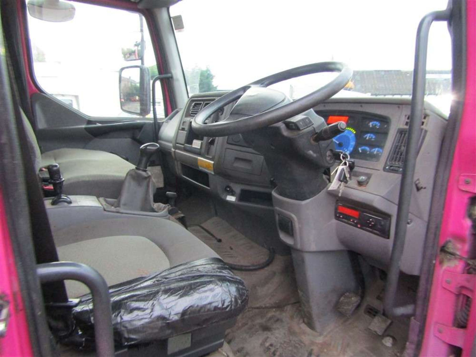 2006 56 reg Renault 42AEA10 Midlum 2 Way Tipper c/w Rear Mounted Atlas Crane (Direct Council) - Image 5 of 6