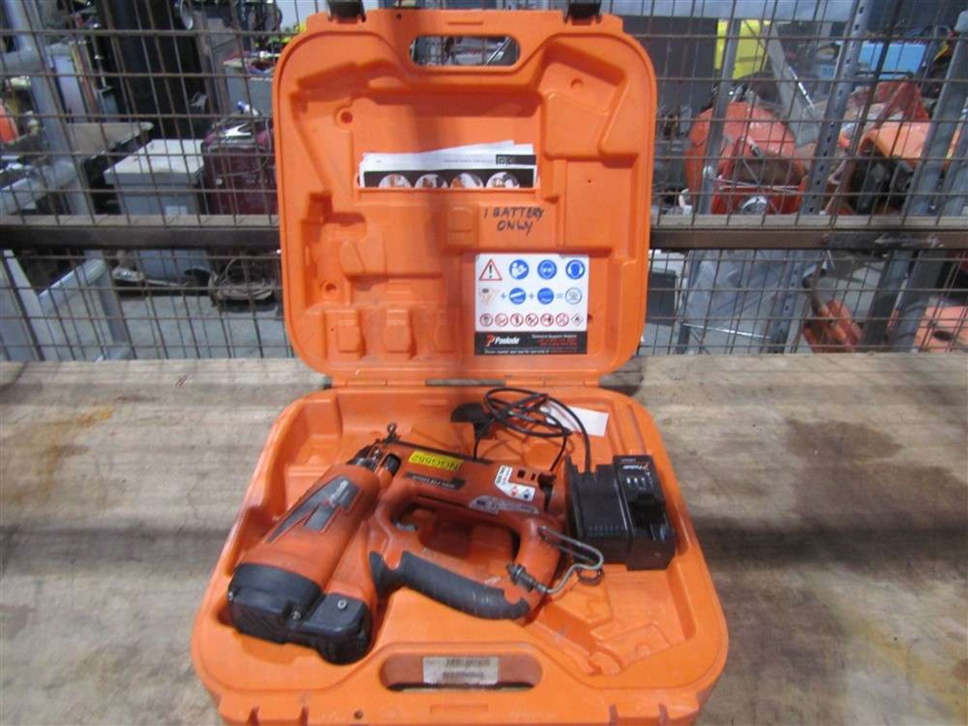 2nd Fix Gas Powered Nail Gun (Direct Hire Co)