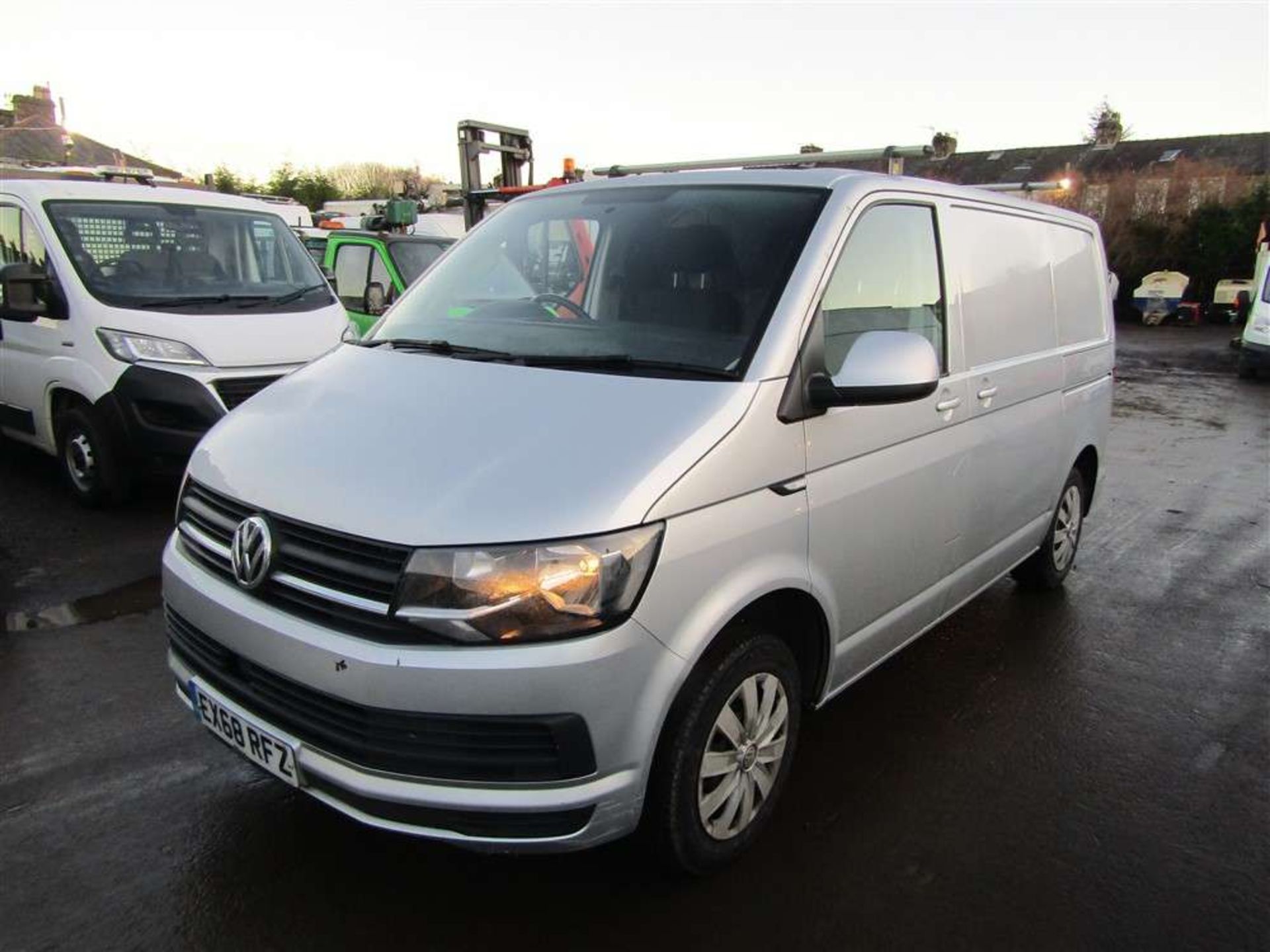 2018 68 reg VW Transporter T32 T-LN TDIBMT SA - Image 2 of 8