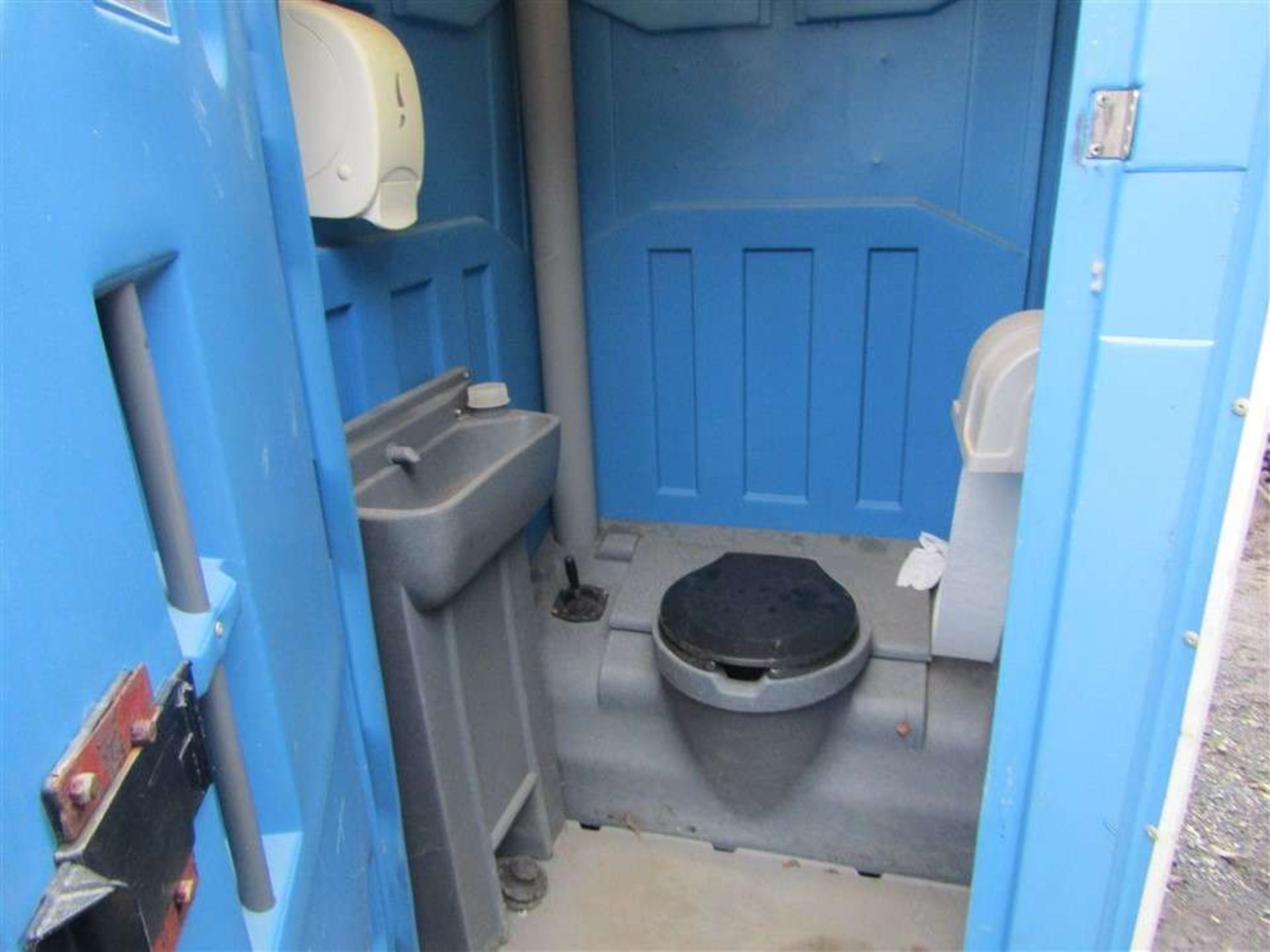 Portaloo - Image 2 of 2