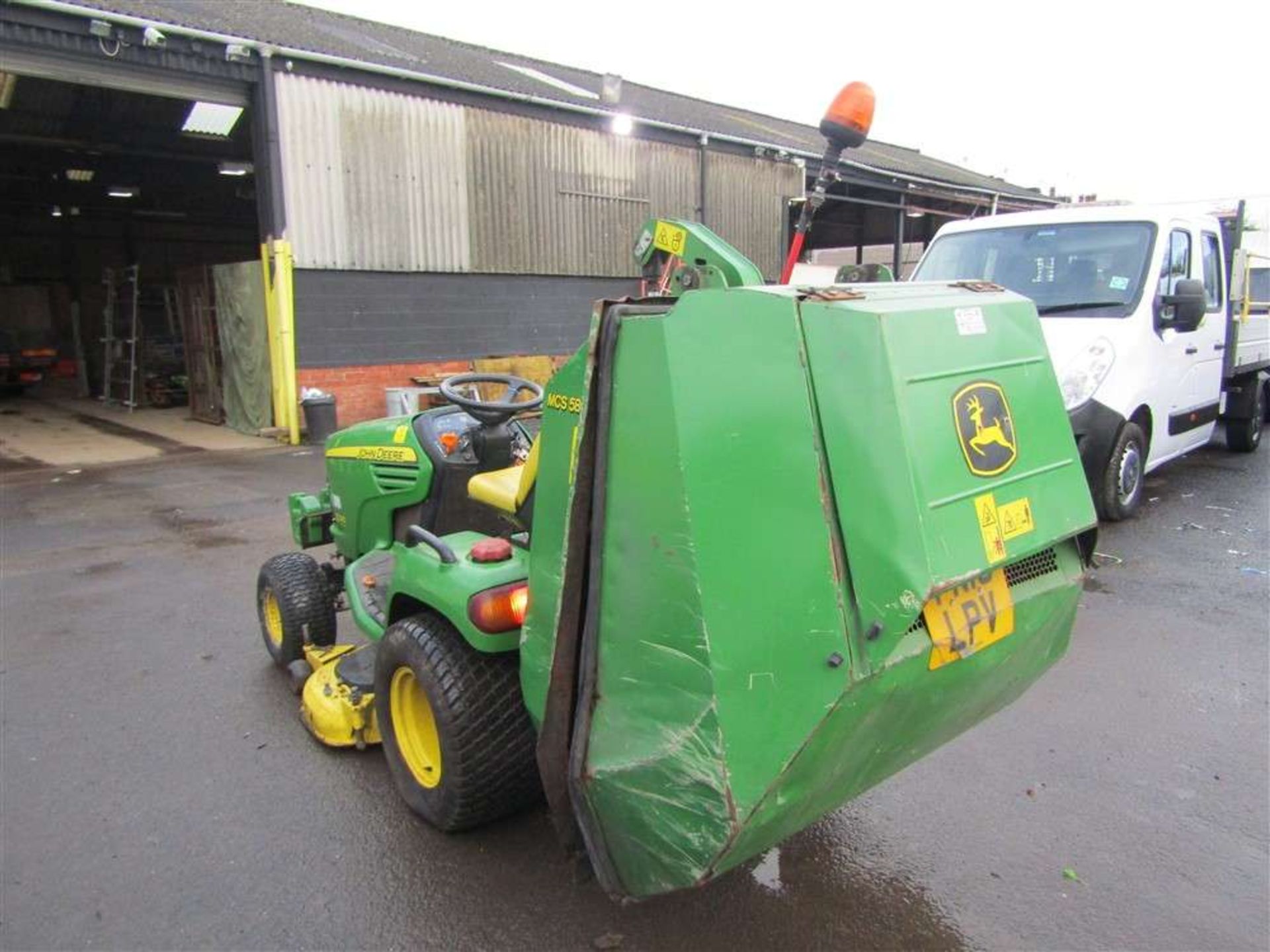 2010 10 reg John Deere X740 Ultimate Ride on Mower (Direct Council) - Image 4 of 5