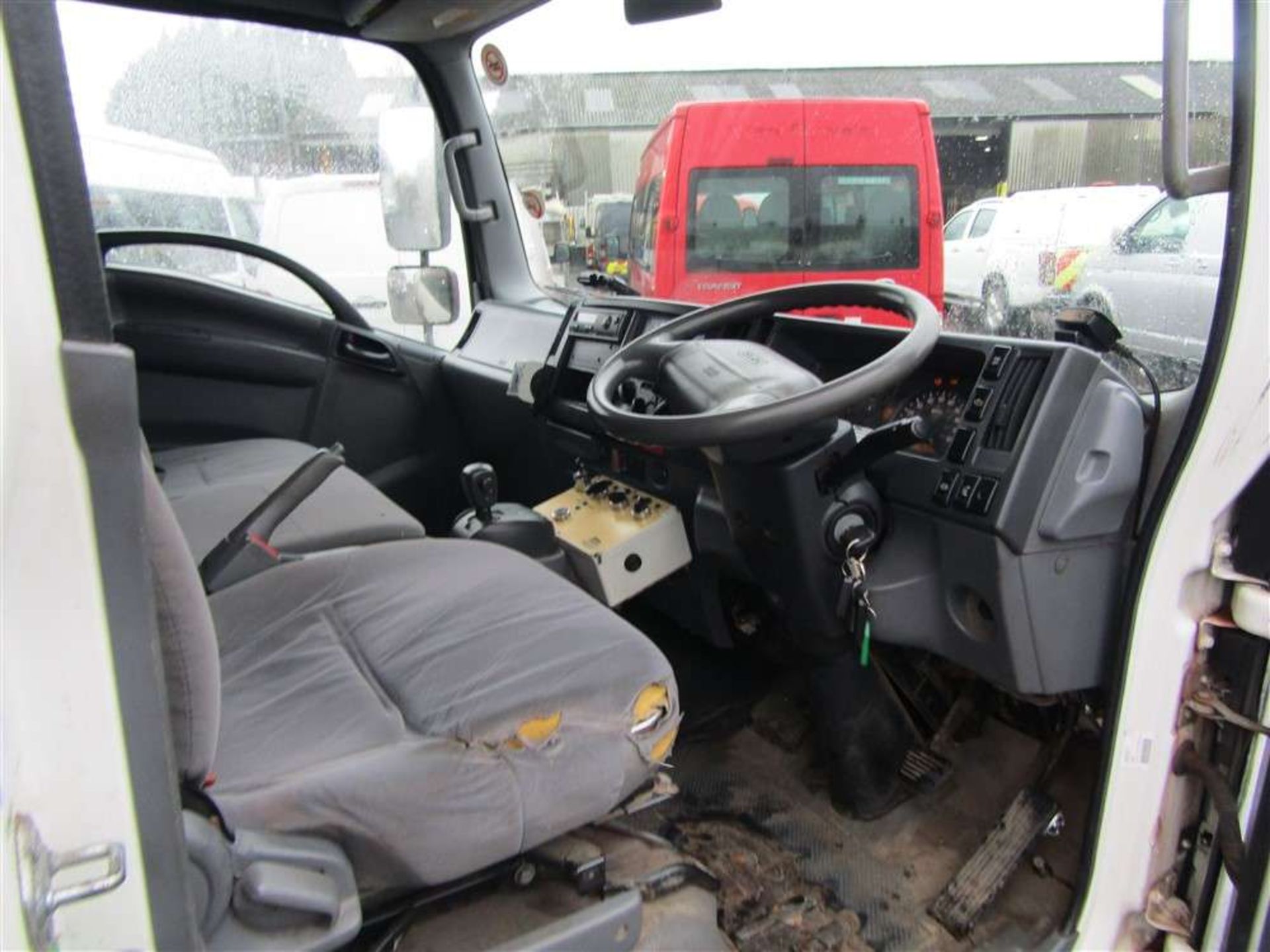 2012 12 reg Isuzu N75.190 Auto Refuse Wagon (Direct Council) - Image 5 of 6