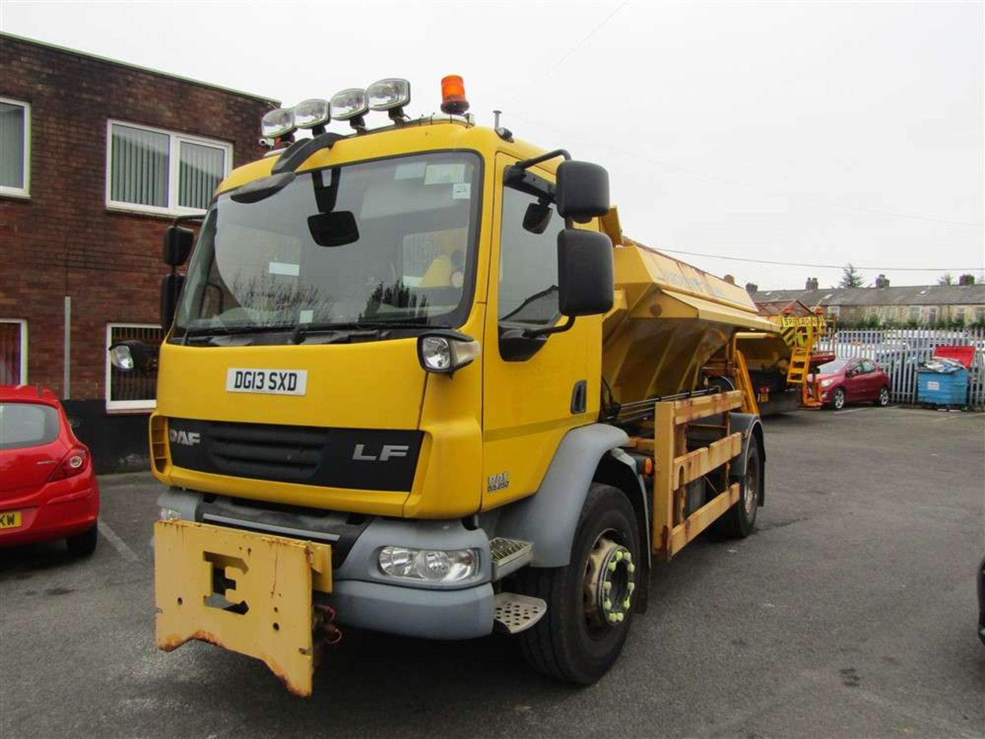 2013 13 reg DAF FA LF55.250 Econ Gritter (Direct Council) - Image 2 of 7