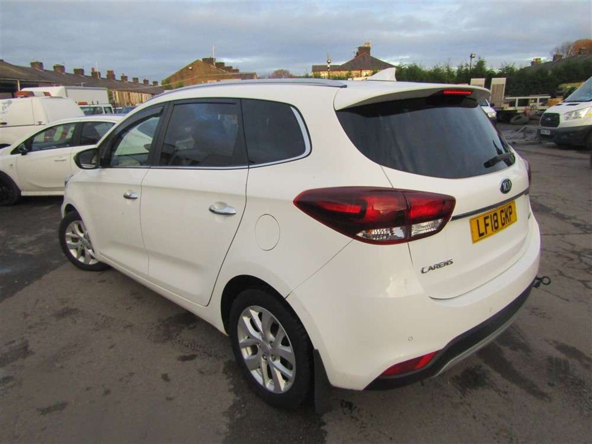 2018 18 reg Kia Carens 2 CRDI ISG S-A (No Reverse Gear) - Image 3 of 6