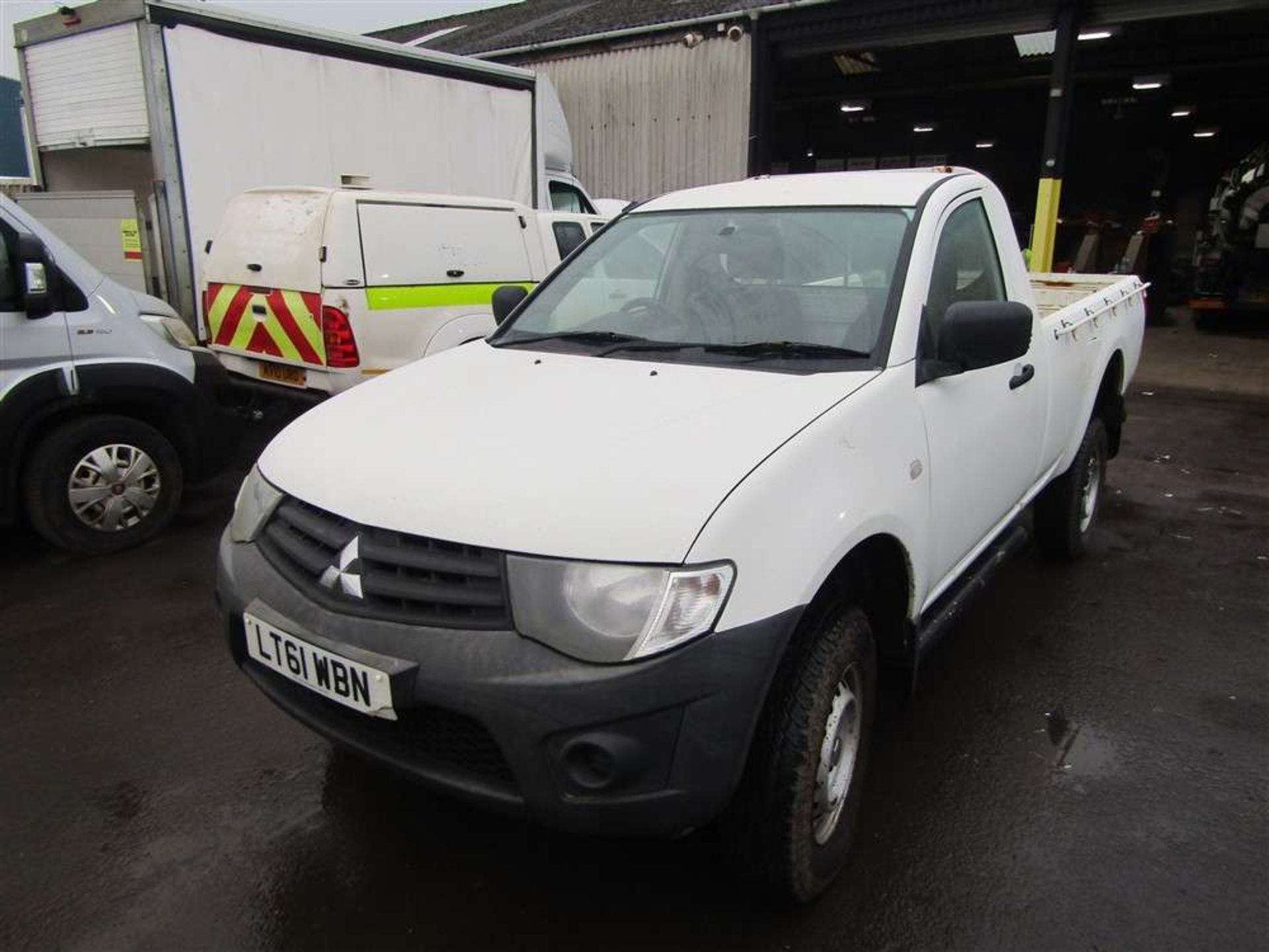 2011 61 reg Mitsubishi L200 4Work DI-D 4x4 - Image 2 of 5