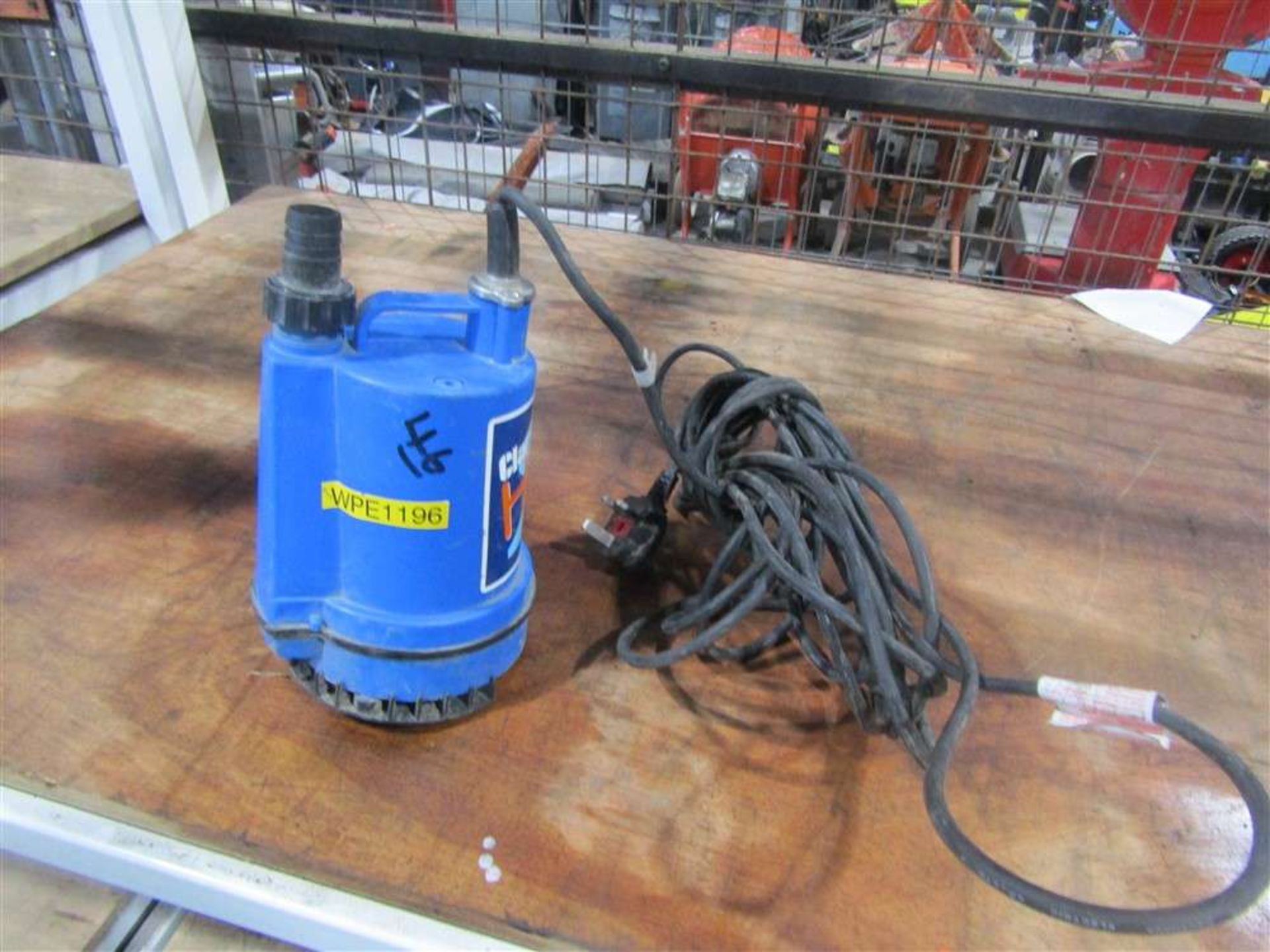 240v 1" Electric Submersible Pump (Direct Hire Co)