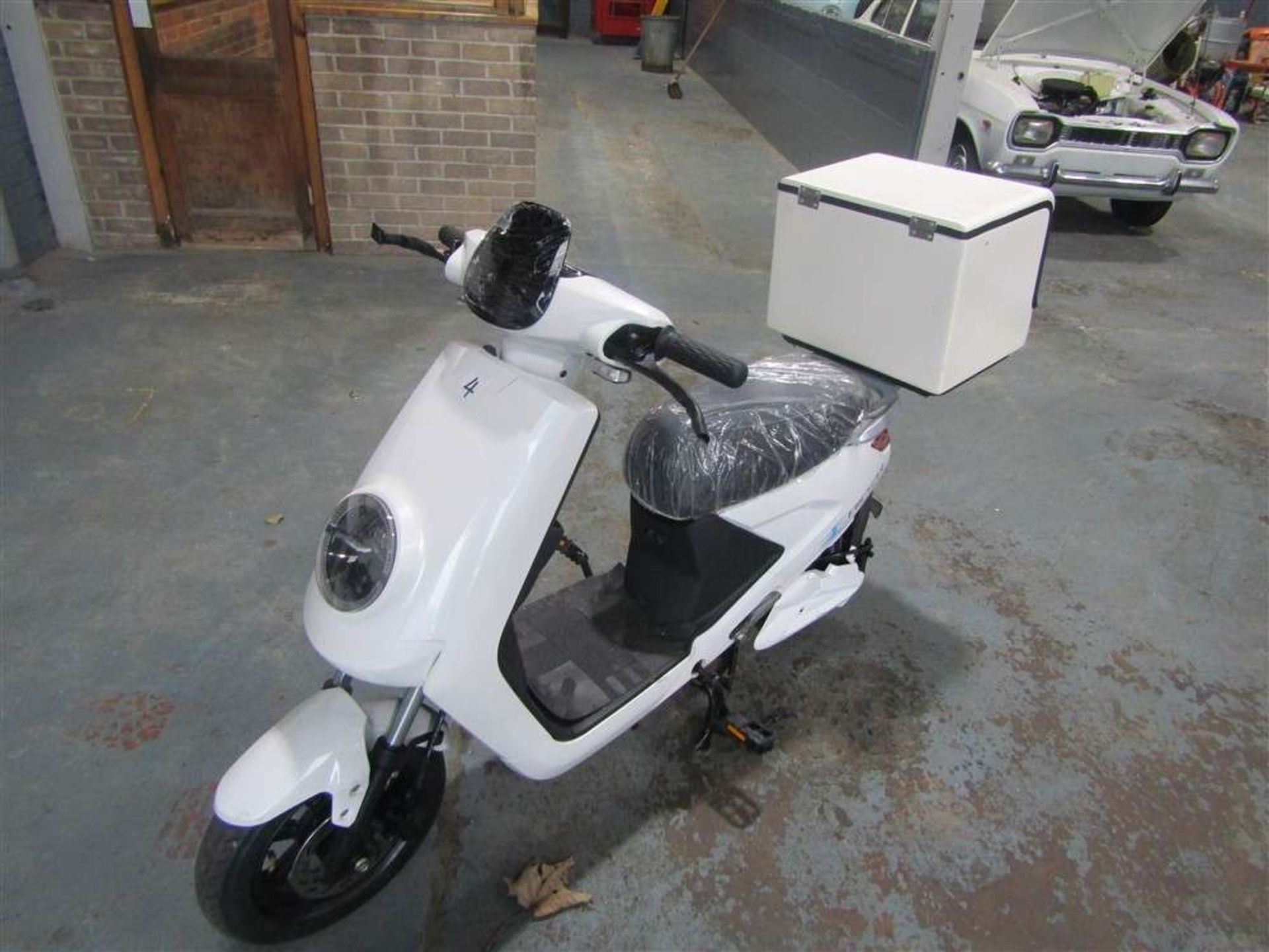 Erider 18 Electric Cycle 250W - Image 2 of 5