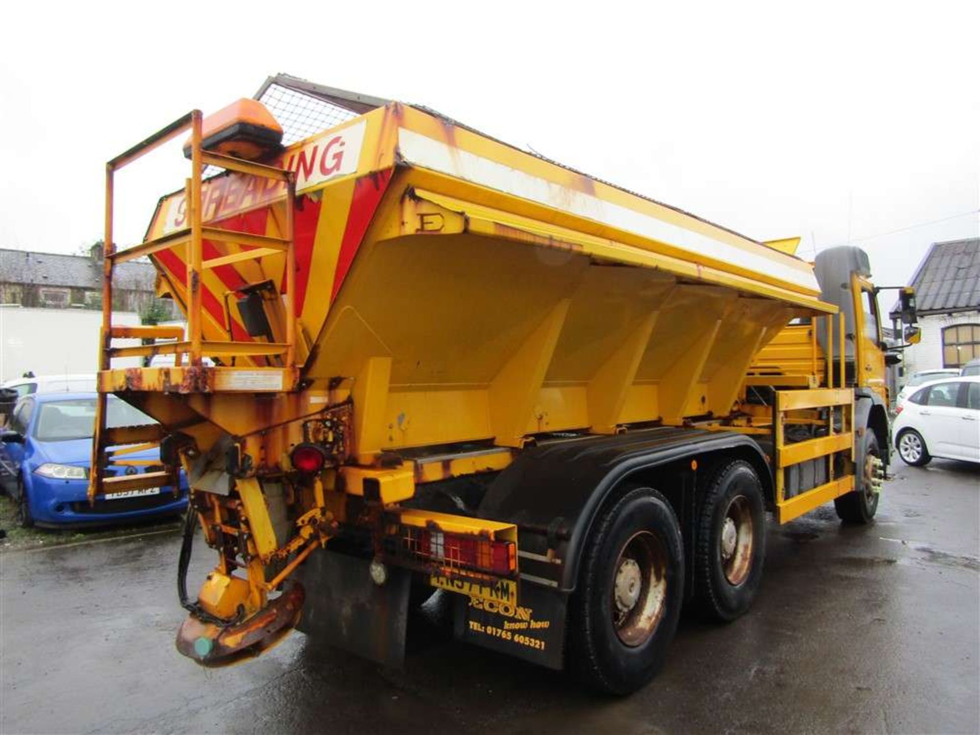 2007 57 reg Mercedes Axor 2633 6 Wheel Gritter (Runs & Drives But Leaking Air) (Direct Council) - Image 4 of 6