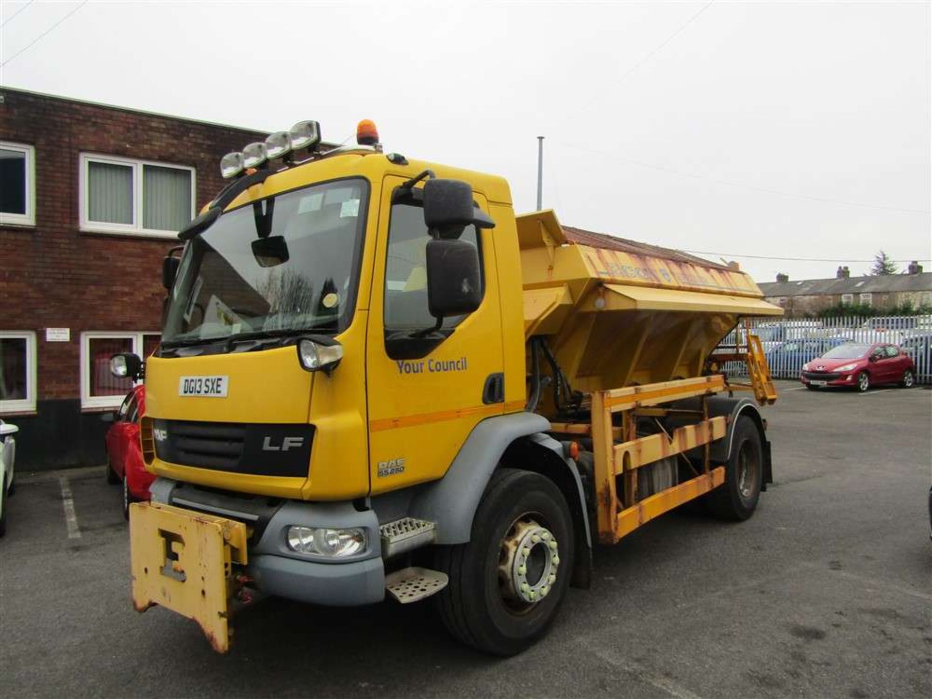 2013 13 reg DAF FA LF55.25 Econ Gritter (Direct Council) - Image 2 of 7