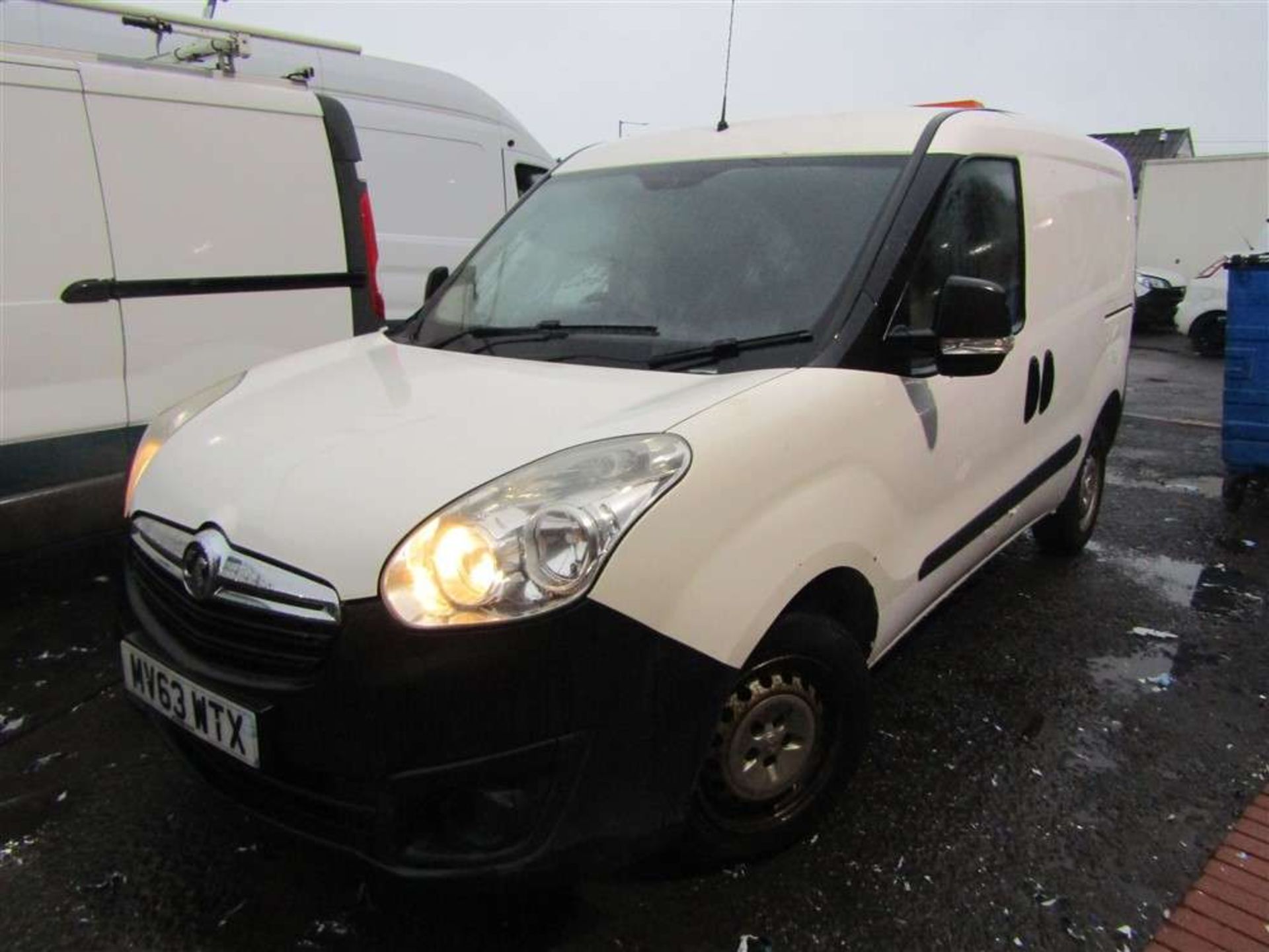 2013 63 reg Vauxhall Combo 2000 L1H1 CDTI (Runs but Oil Leaking) (Direct United Utilities Water) - Image 2 of 7