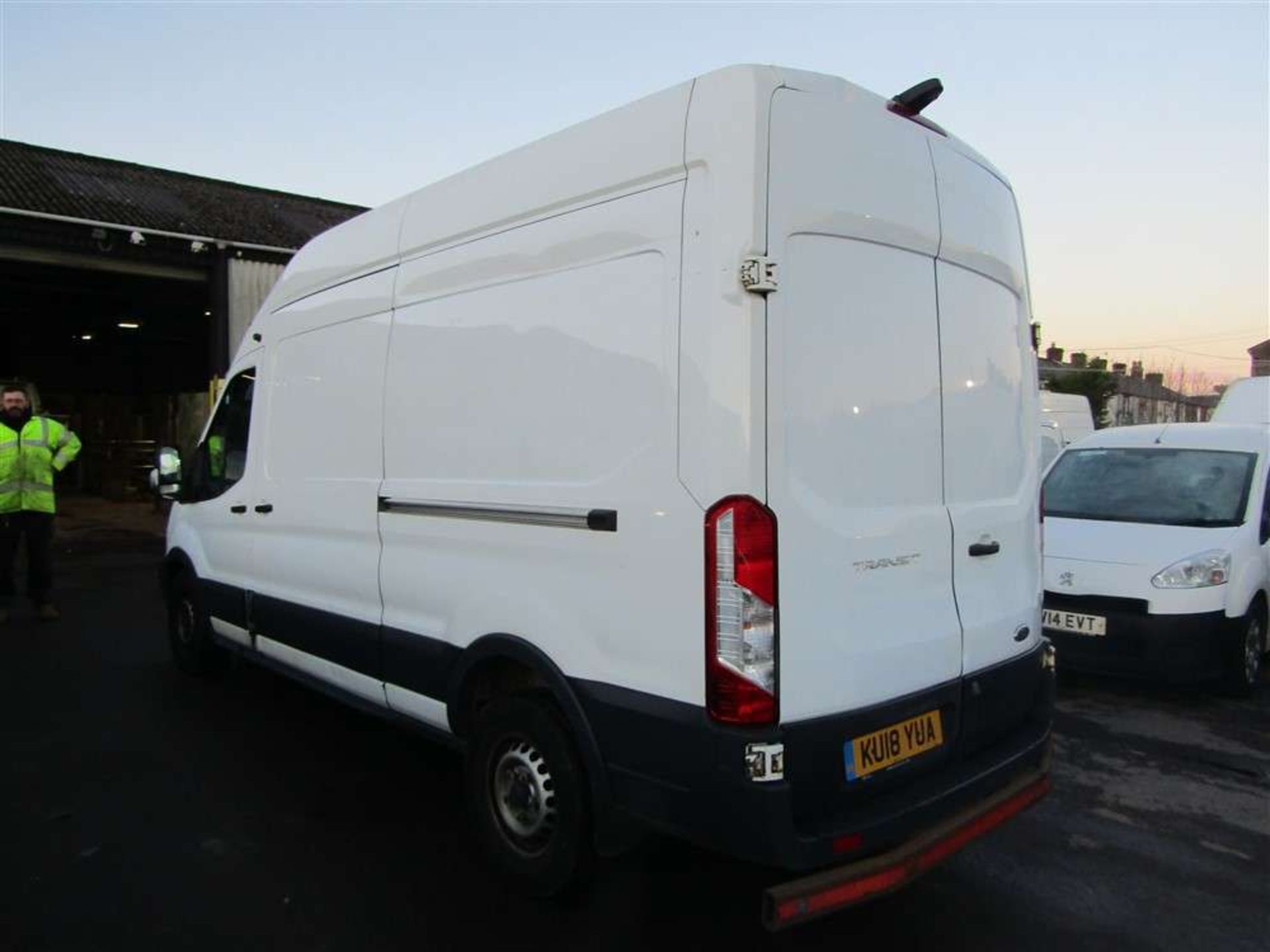 2018 18 reg Ford Transit 350 - Image 3 of 7