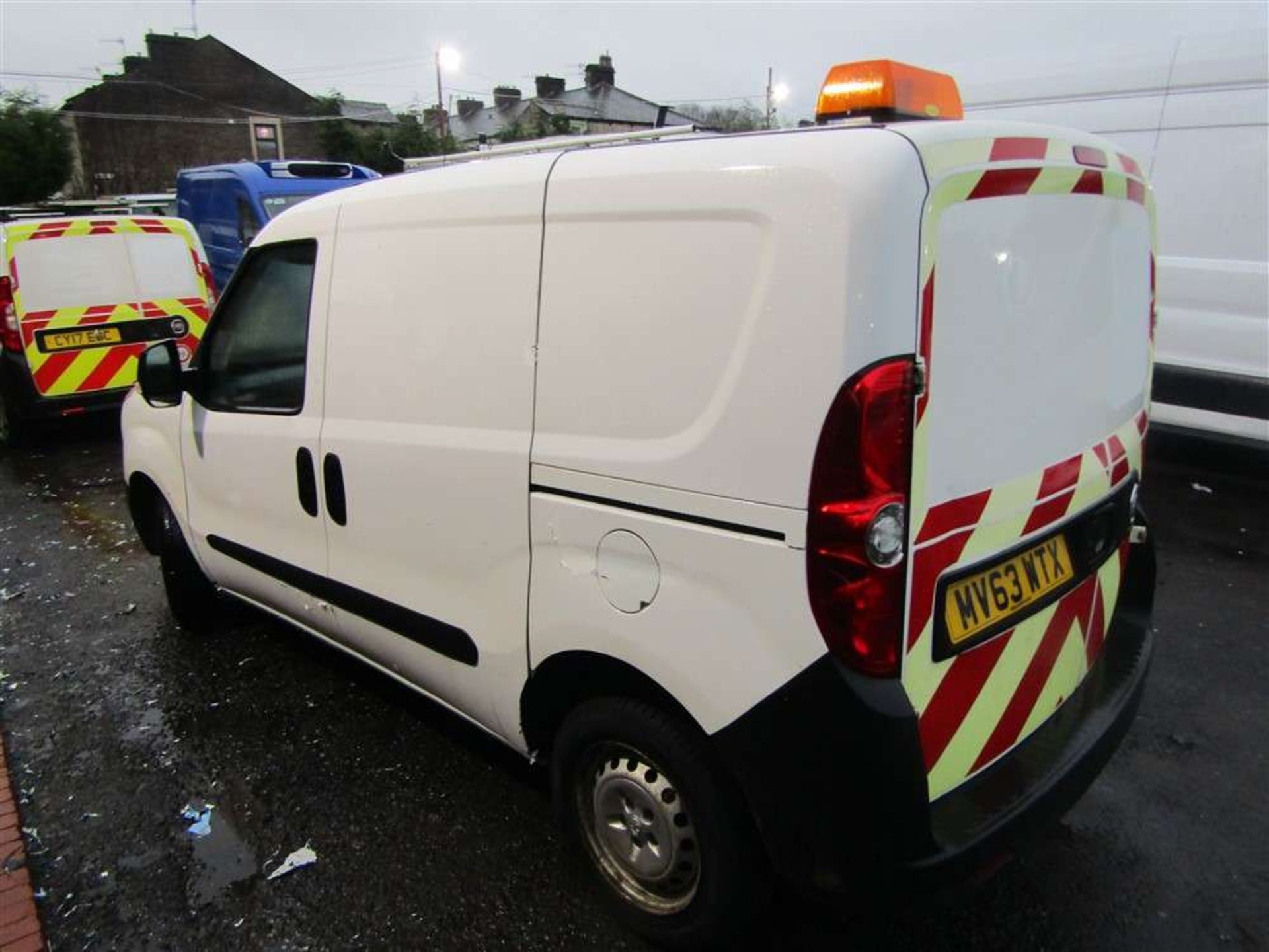 2013 63 reg Vauxhall Combo 2000 L1H1 CDTI (Runs but Oil Leaking) (Direct United Utilities Water) - Image 3 of 7