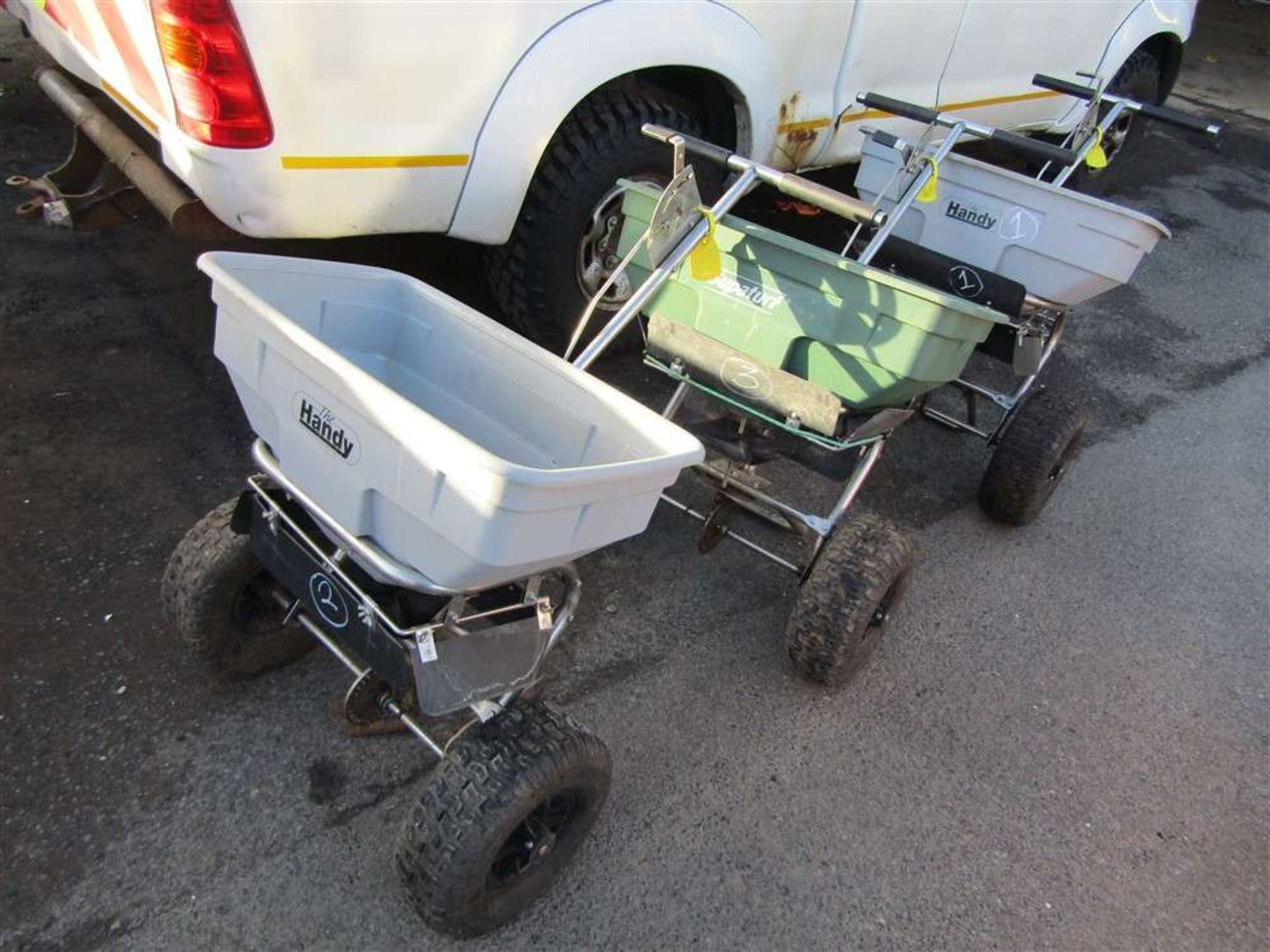 2 x Handy Spreader & 1 x Supaturf Spreader (Spares / Repairs)