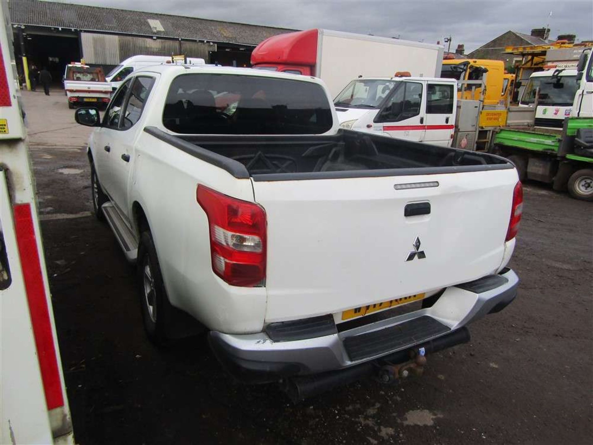 2017 17 reg Mitsubishi L200 4Life DI-D - Image 3 of 6