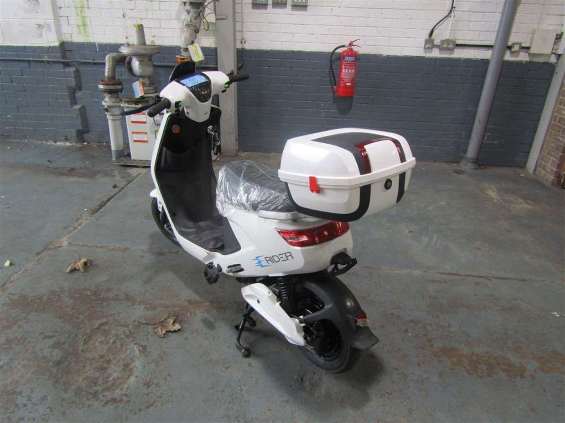 Erider 18 Electric Cycle 250W - Image 2 of 5