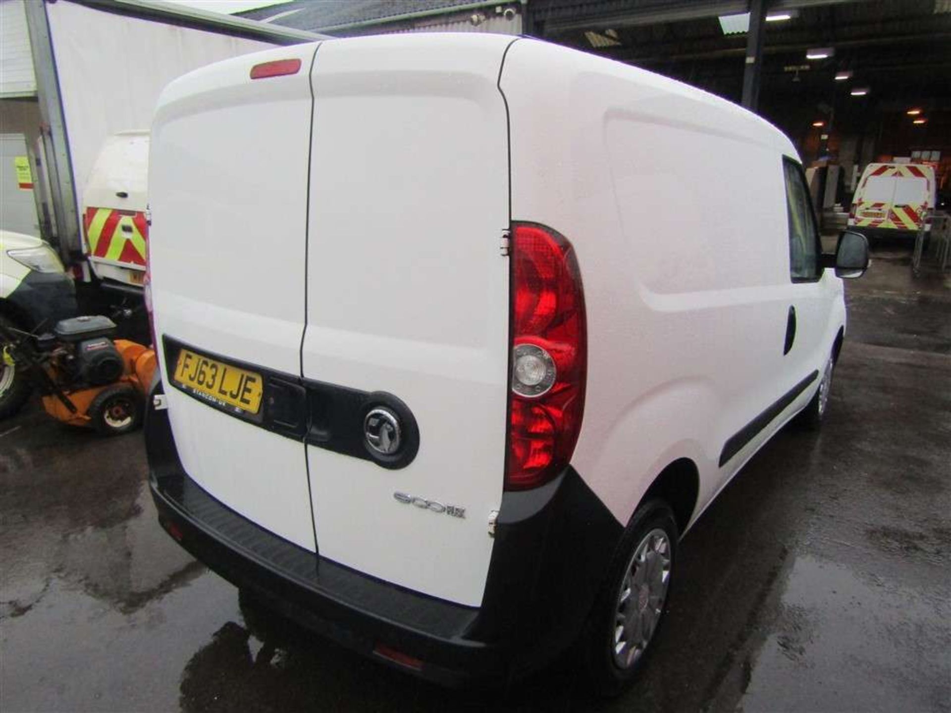 2013 63 reg Vauxhall Combo 2000 L1H1 CDTI SS E-Flex - Image 4 of 7