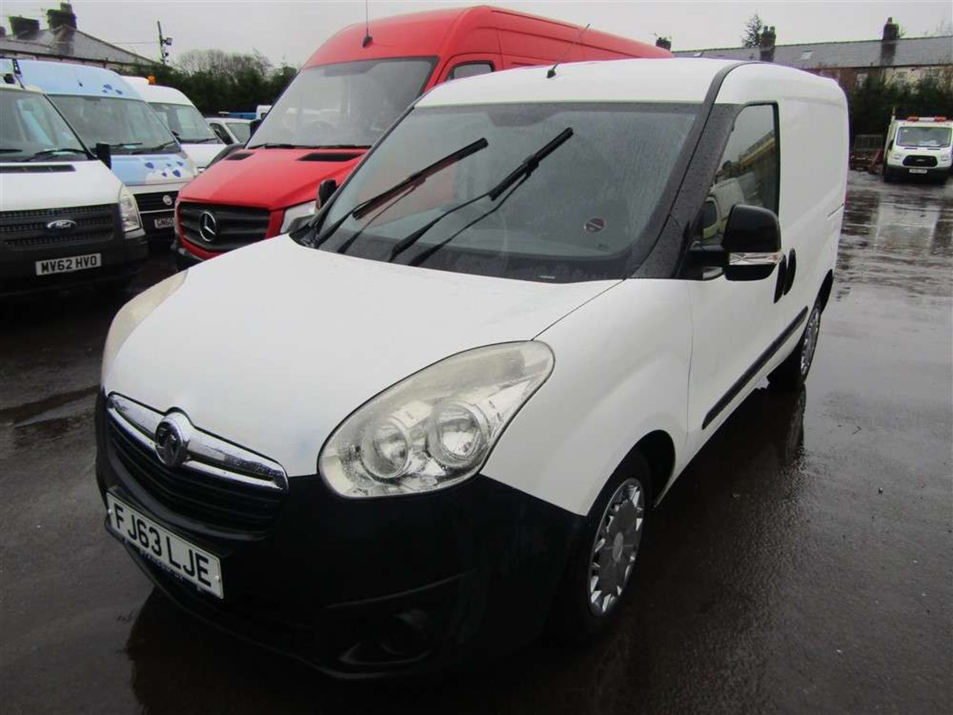 2013 63 reg Vauxhall Combo 2000 L1H1 CDTI SS E-Flex - Image 2 of 7