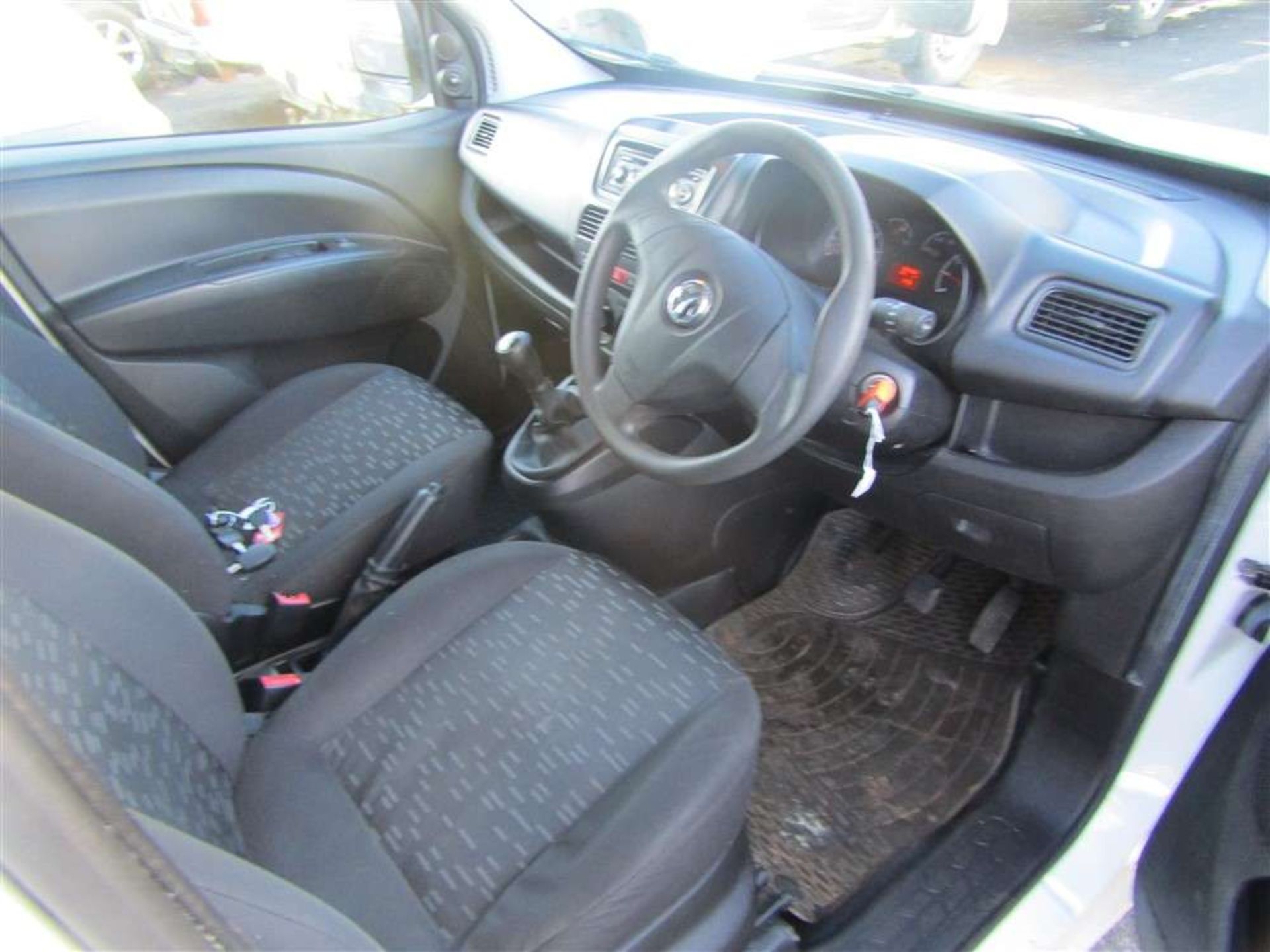 2015 15 reg Vauxhall Combo 2300 L2H1 CDTI SS E-Flex - Image 7 of 7