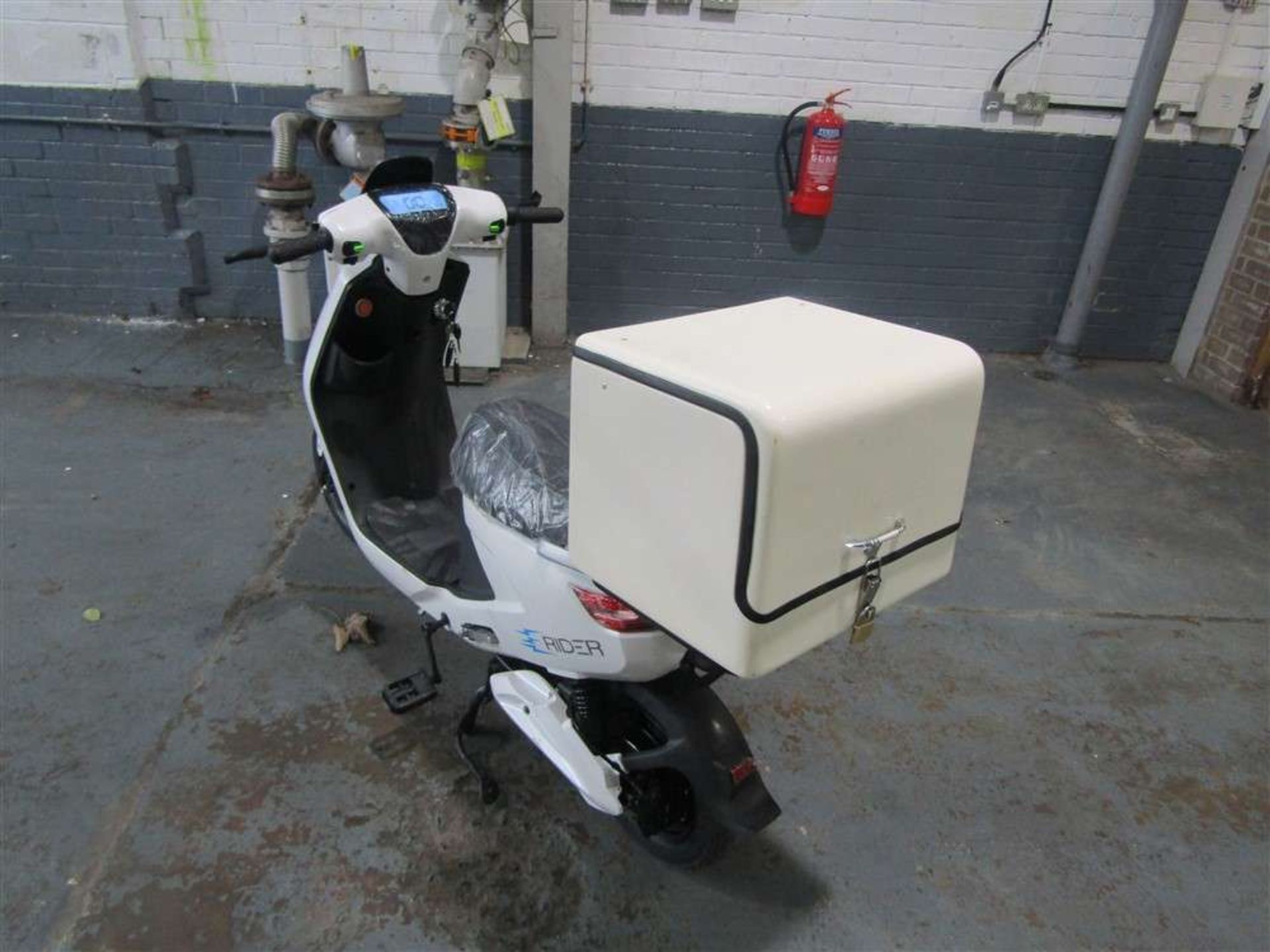 Erider 18 Electric Cycle 250W - Image 3 of 5