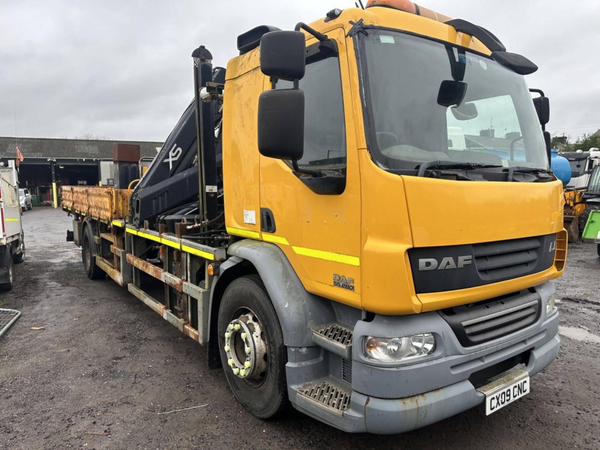 2009 09 reg DAF 55.280 Barrier Repair Hiab Wagon c/w Comp & Genny (Direct Council) - Image 12 of 22