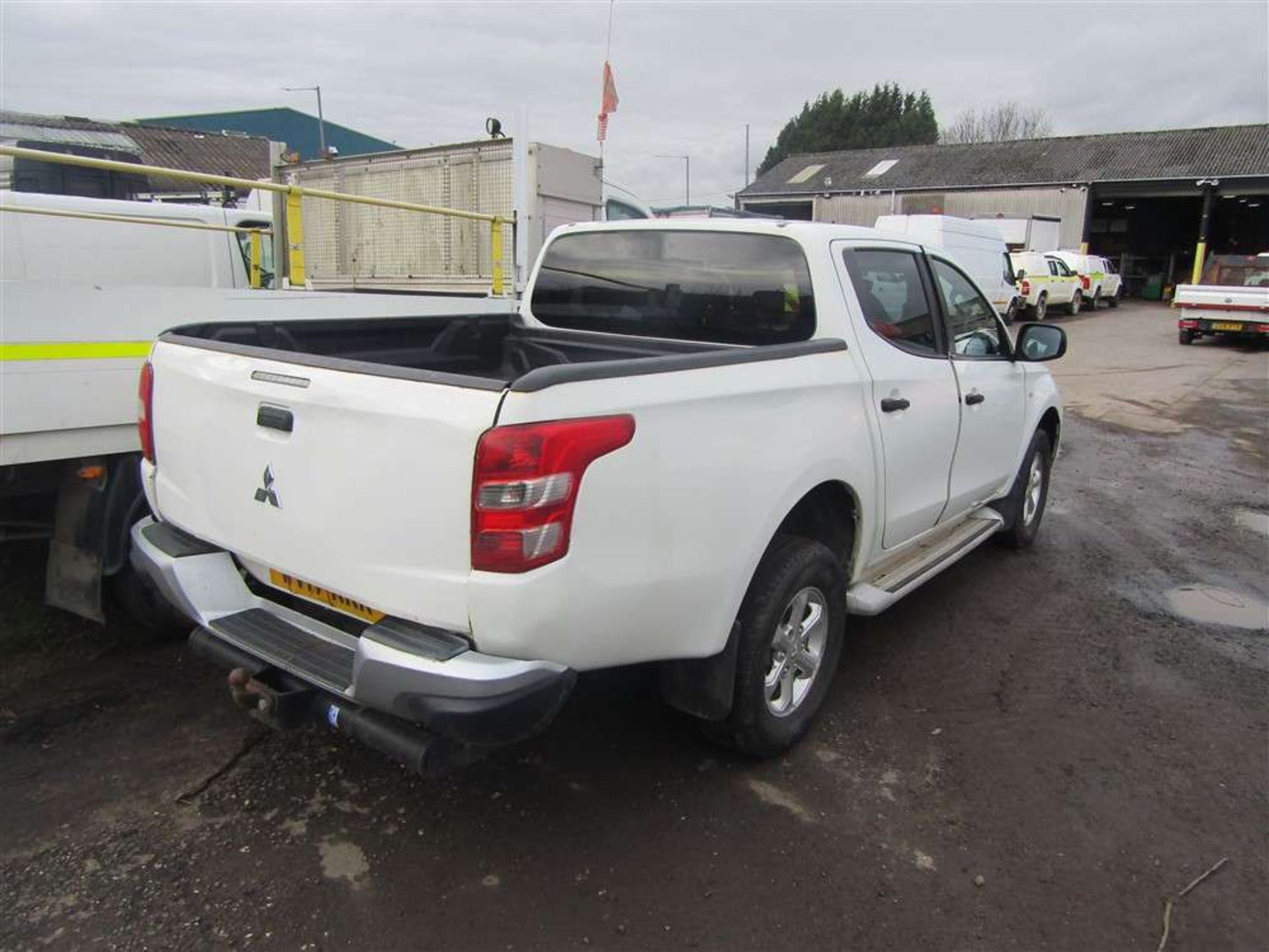 2017 17 reg Mitsubishi L200 4Life DI-D - Image 4 of 6