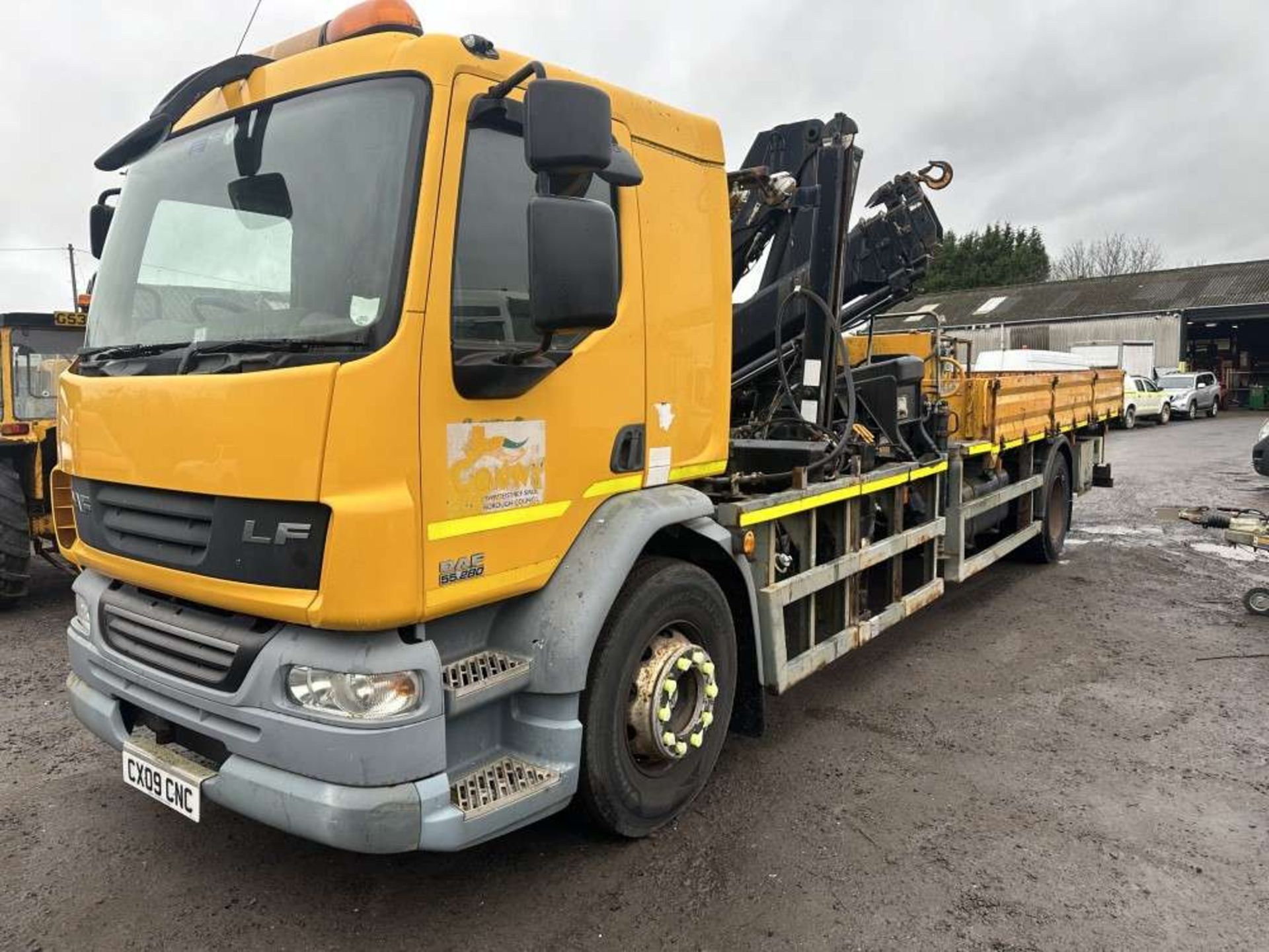 2009 09 reg DAF 55.280 Barrier Repair Hiab Wagon c/w Comp & Genny (Direct Council) - Image 2 of 22