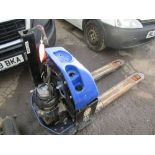 Blue Pallet Truck (Direct Gap)