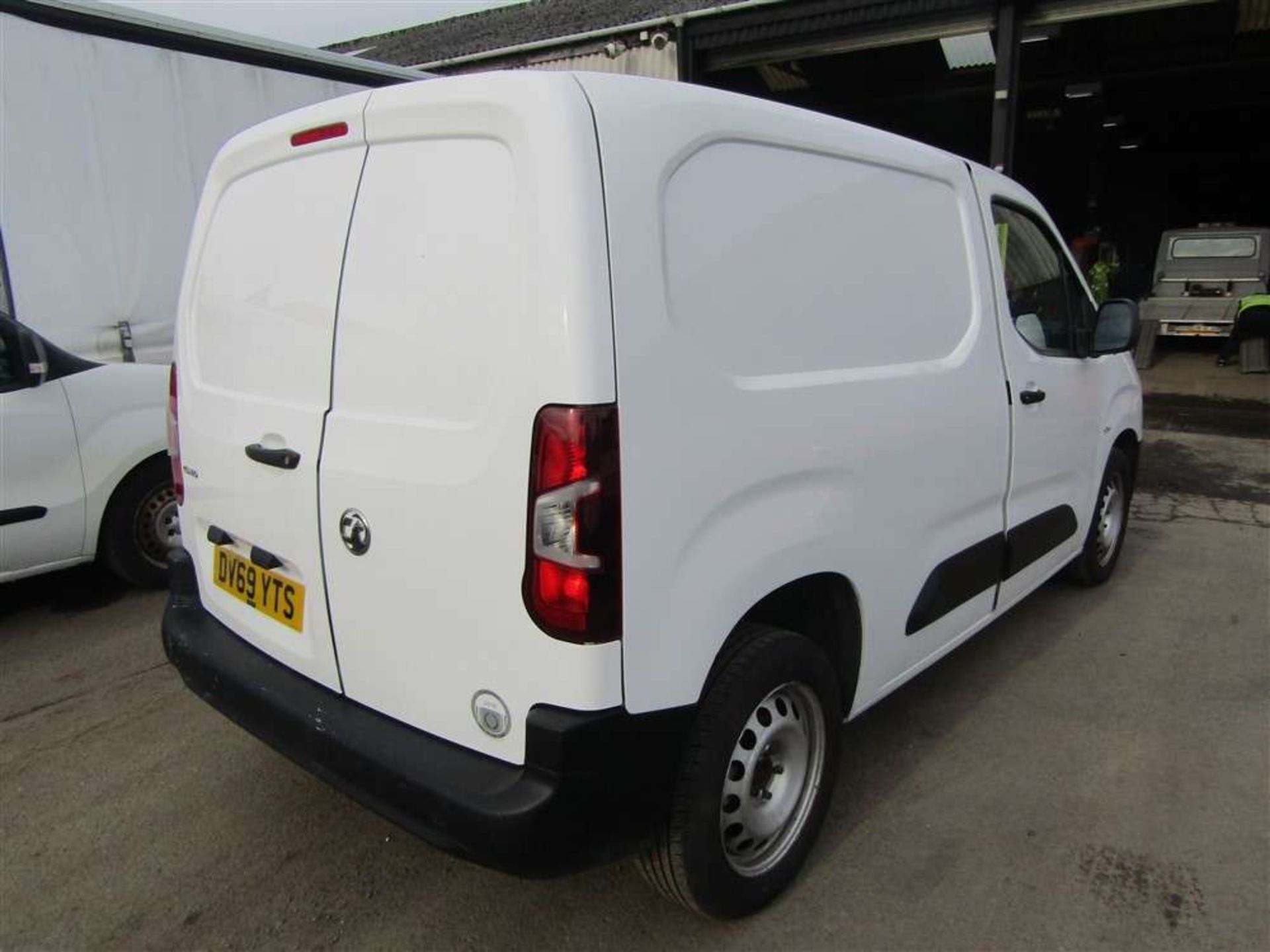 2019 69 reg Vauxhall Combo 2300 Edition S/S - Image 4 of 7