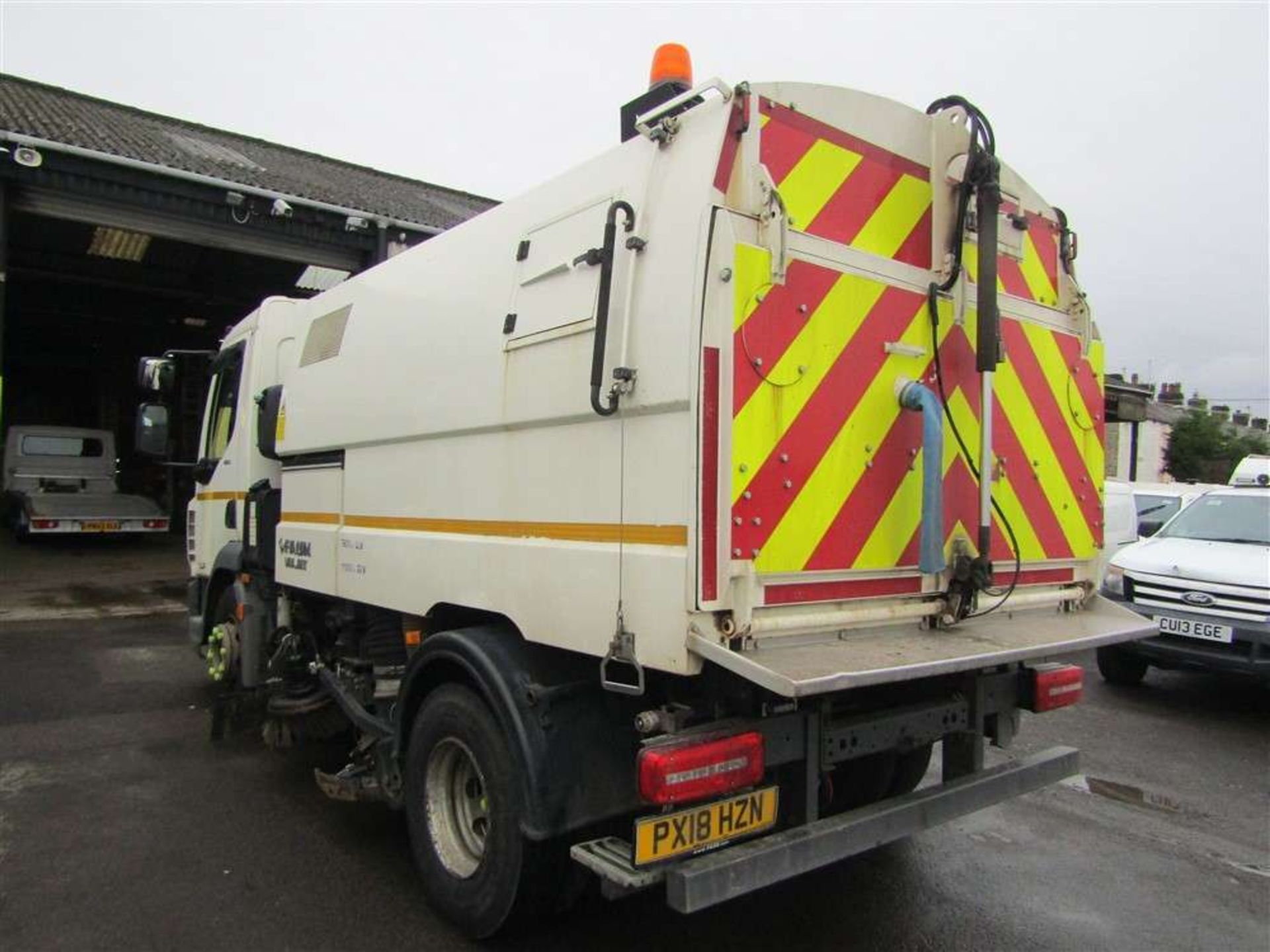 2018 18 reg DAF LF 180 FA Sweeper (Direct Council) - Image 4 of 6