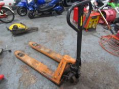 2.5t Pallet Truck (Direct Hire)