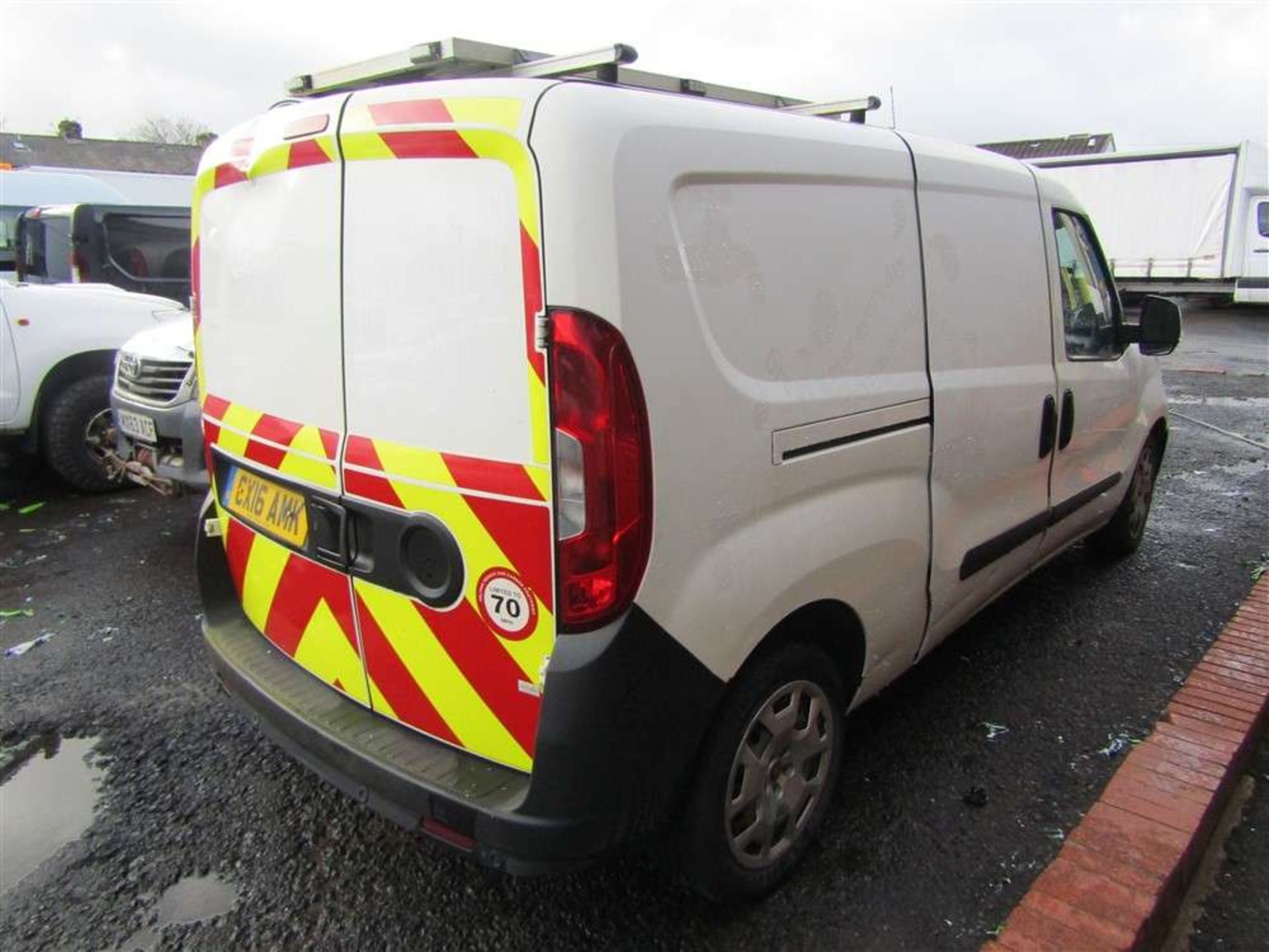 2016 16 reg Fiat Doblo 16v SX Multijet (Non Runner) (Direct United Utilities Water) - Image 4 of 7