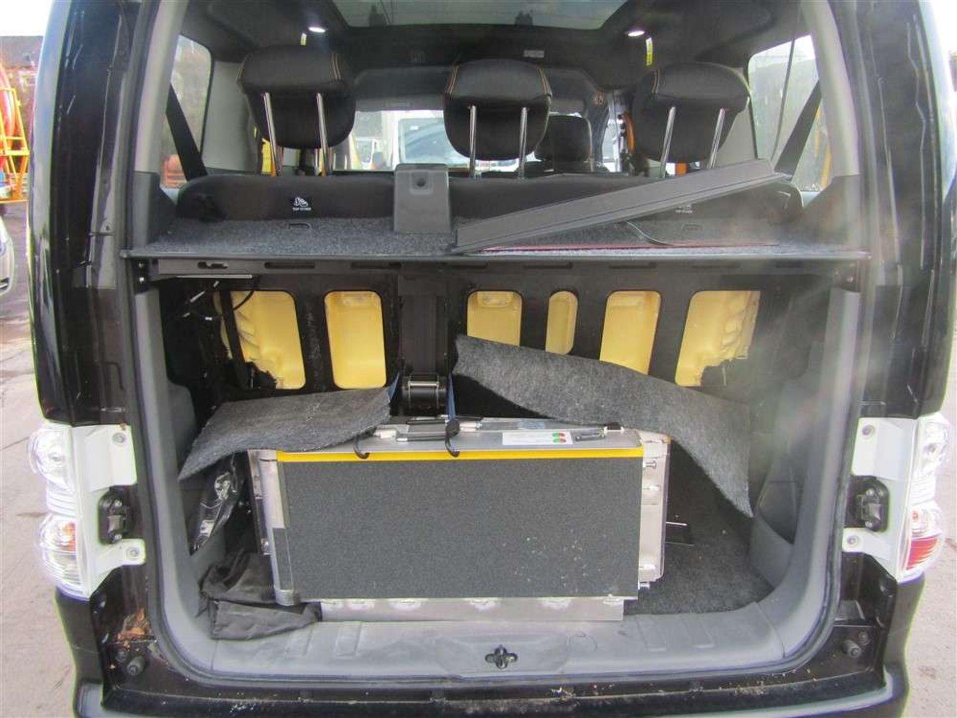 2021 71 reg Nissan E-NC200 Evalia Dyno Cab (Direct Council) - Image 6 of 8