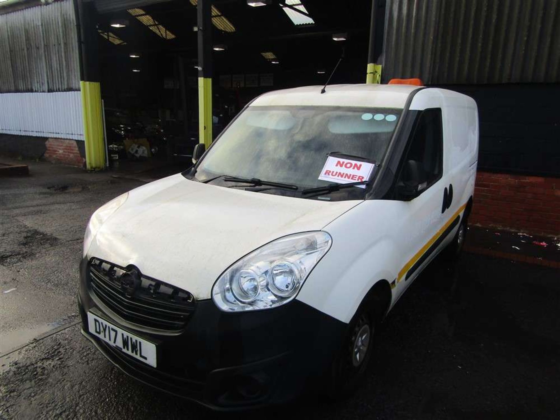 2017 17 reg Vauxhall Combo D Van 2000 CDTI EcoFlex (Non Runner) (Direct Council) - Image 2 of 6