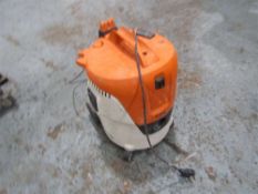 240v Stihl Single Motor Vac (Direct Hire)